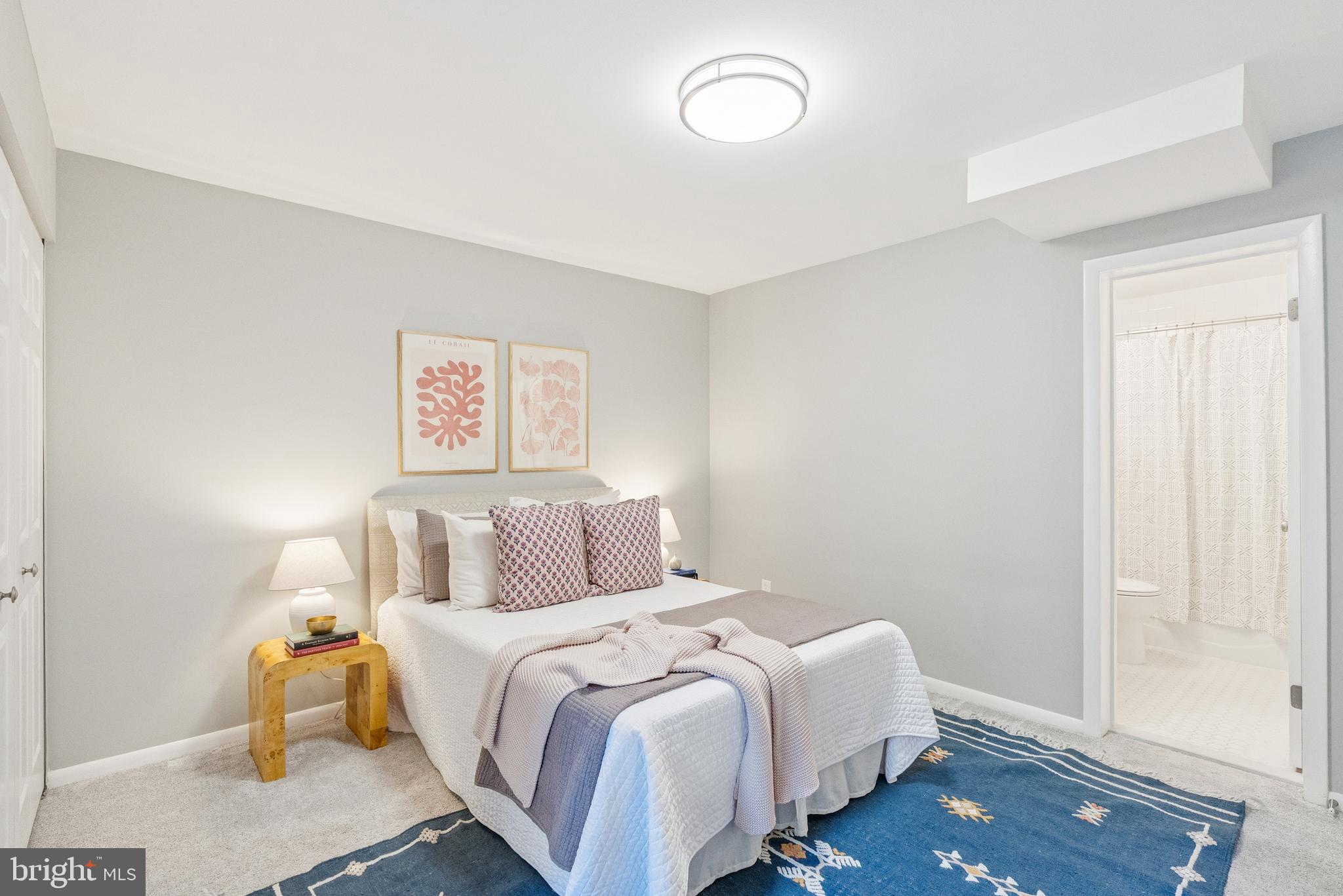 Real estate listing preview #8