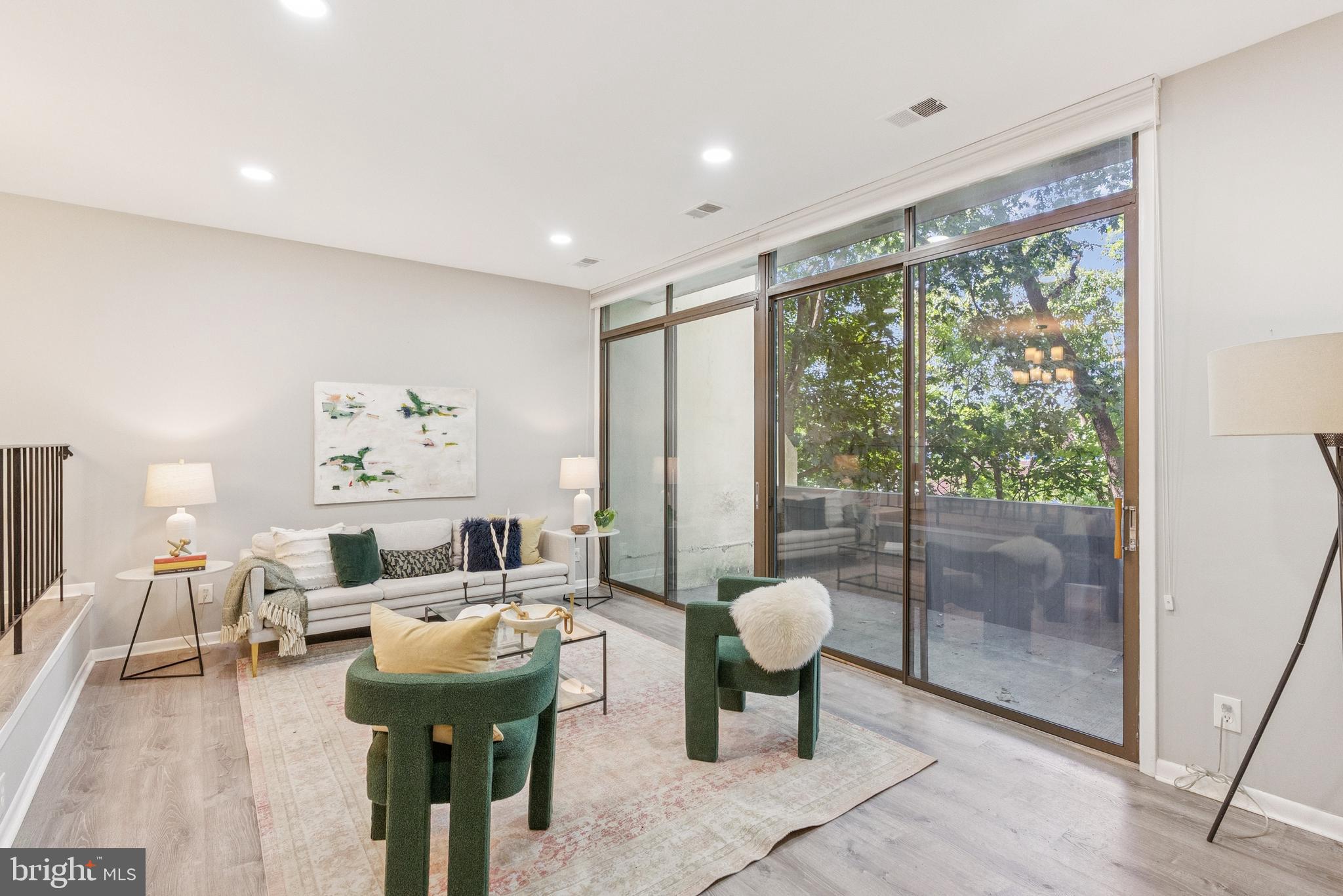 Real estate listing preview #1