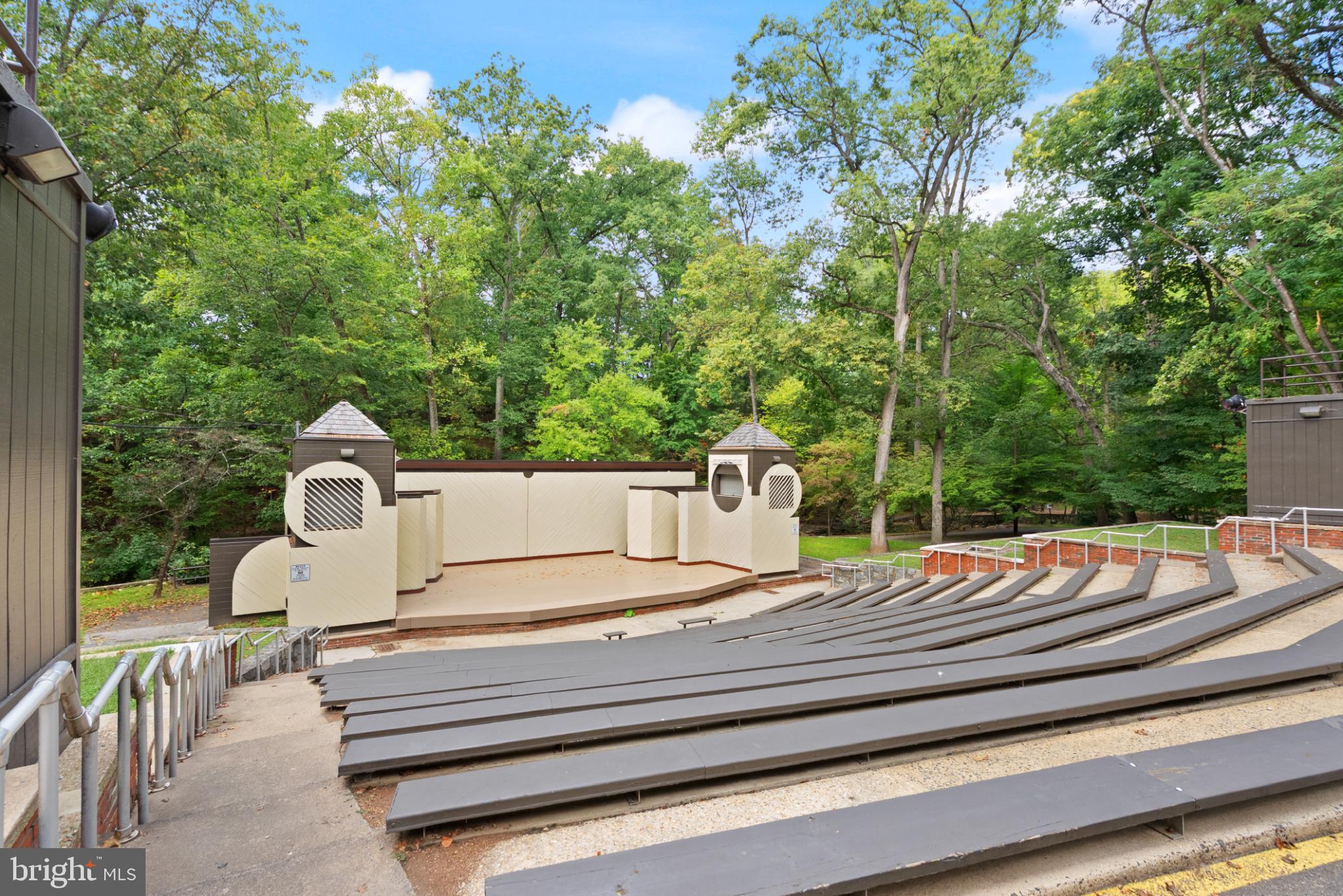 Real estate listing preview #47