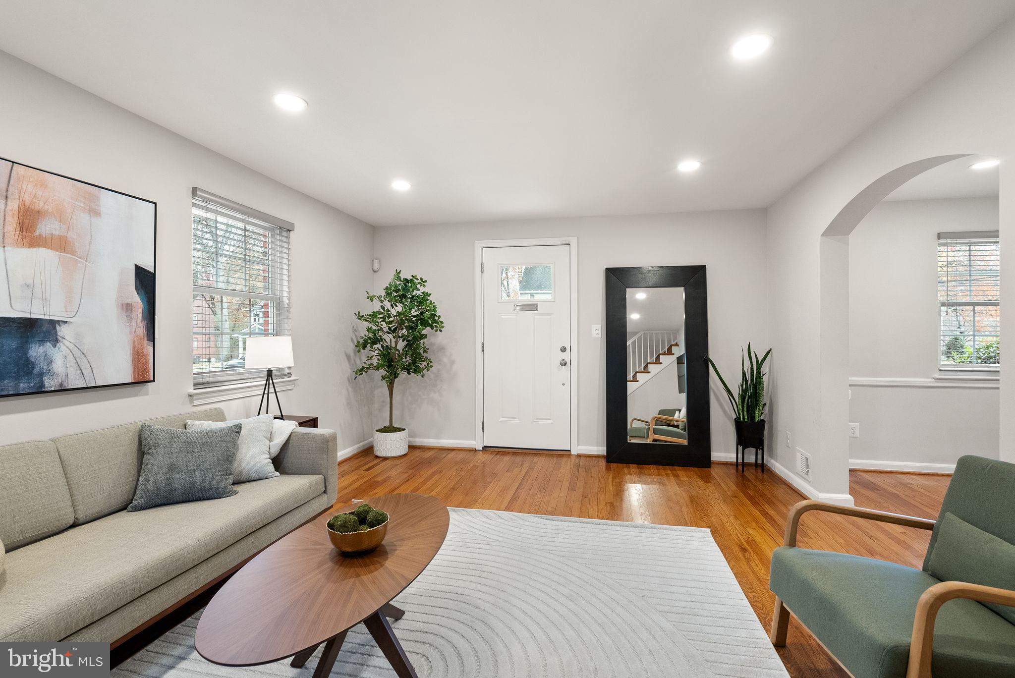 Real estate listing preview #6