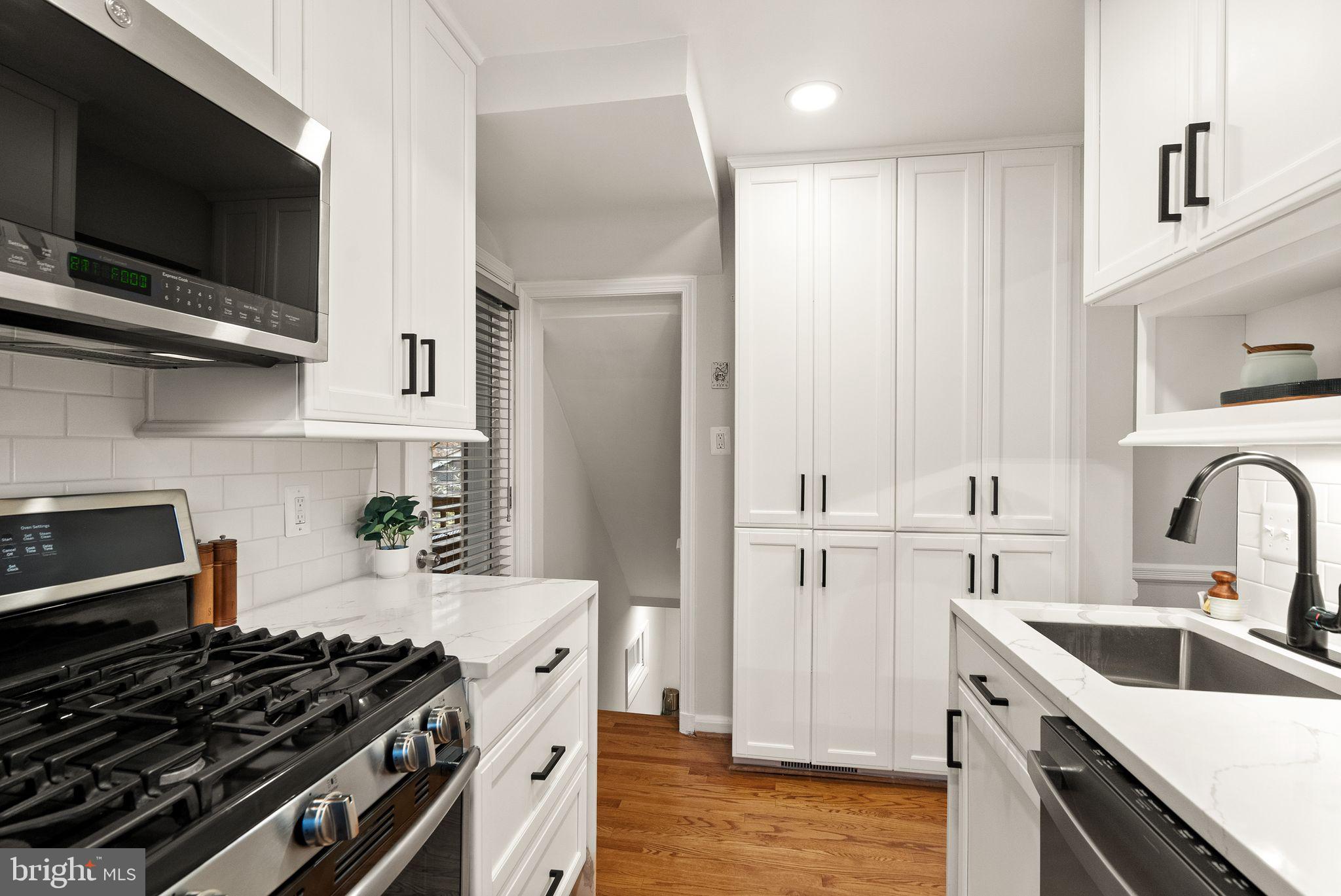 Real estate listing preview #11