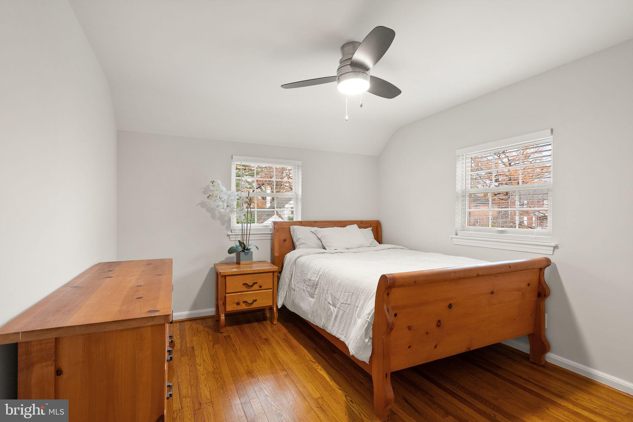 Real estate listing preview #24