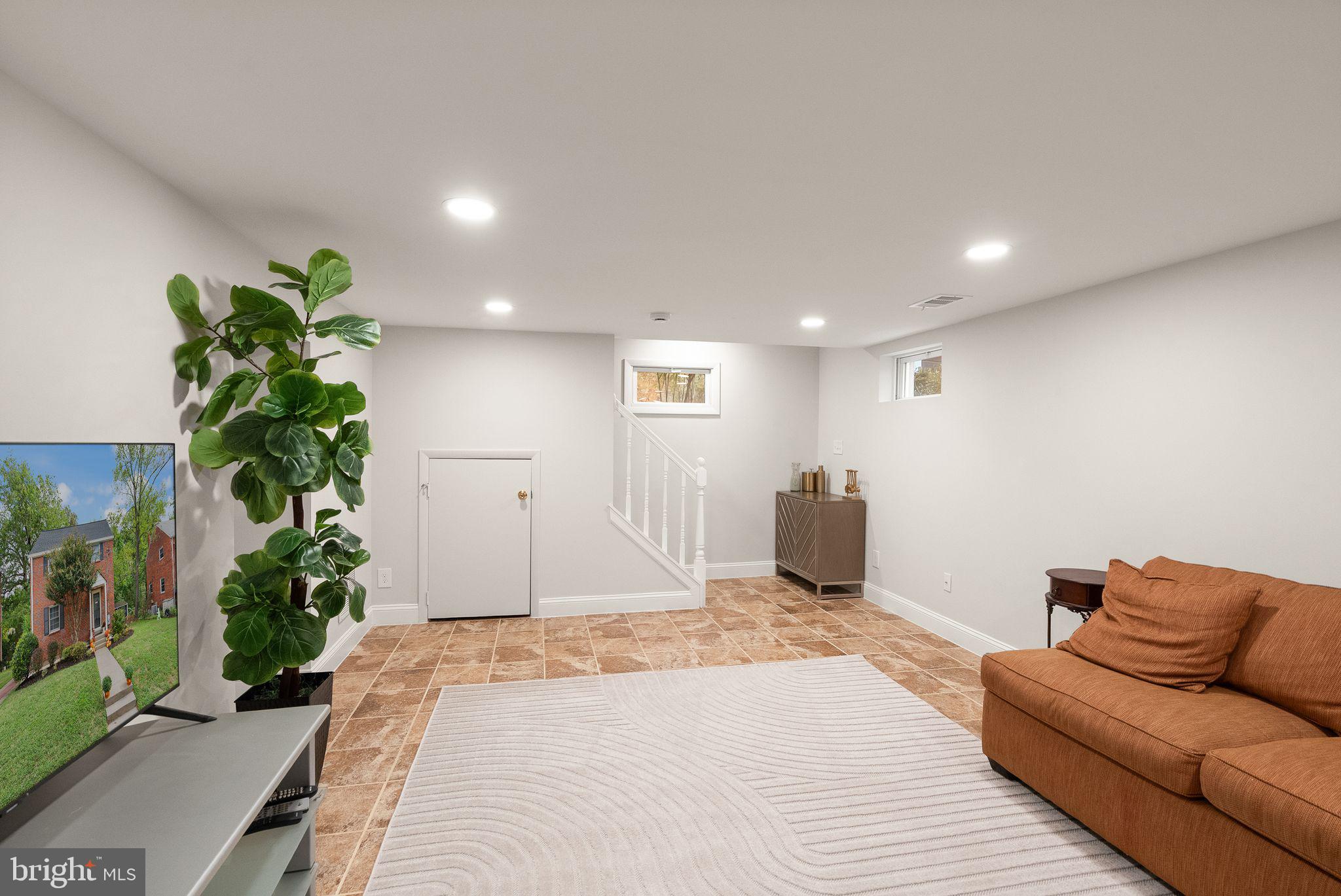 Real estate listing preview #32