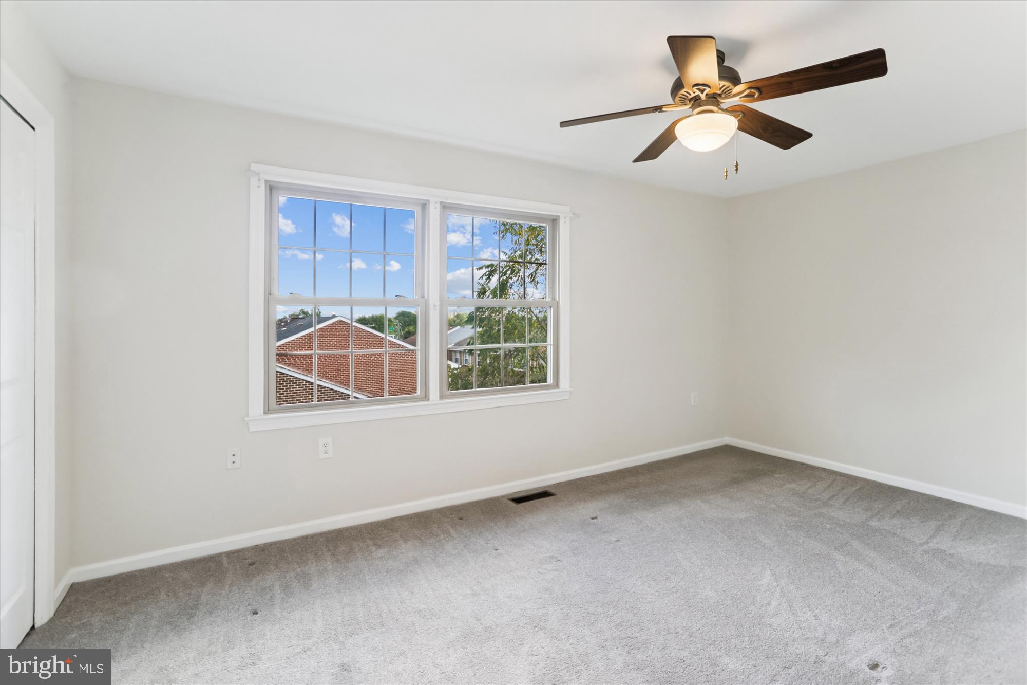 Real estate listing preview #23