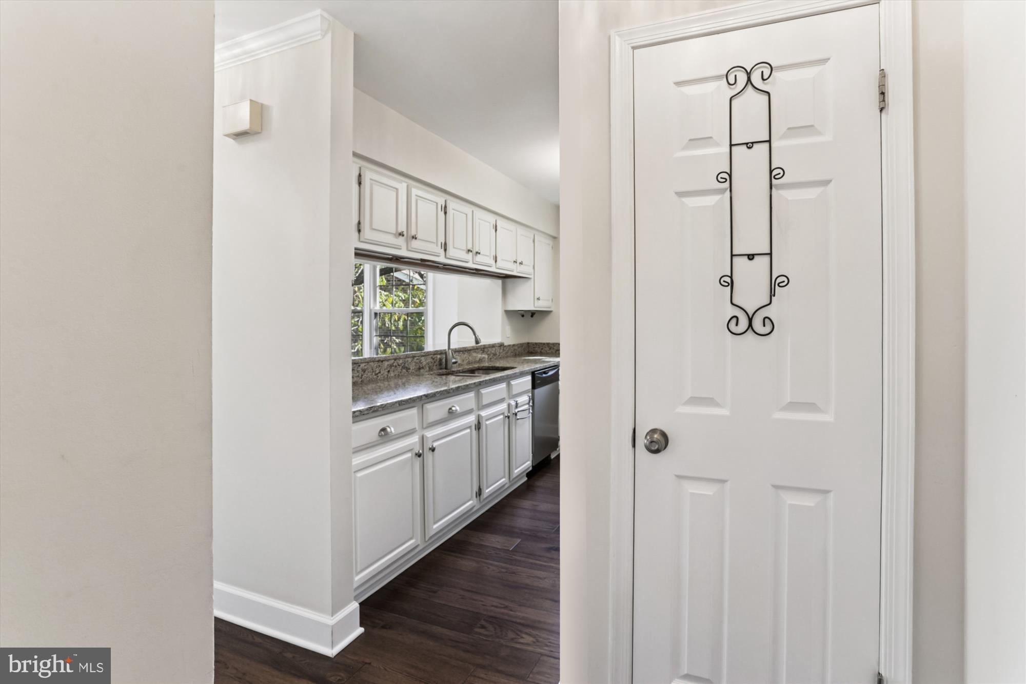 Real estate listing preview #11