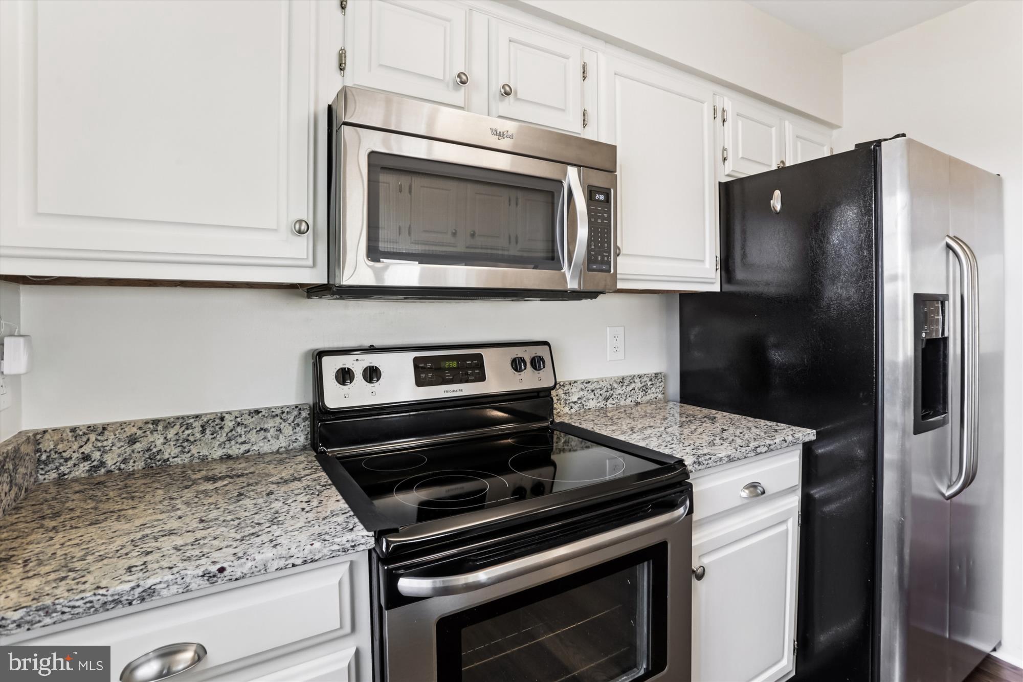 Real estate listing preview #9