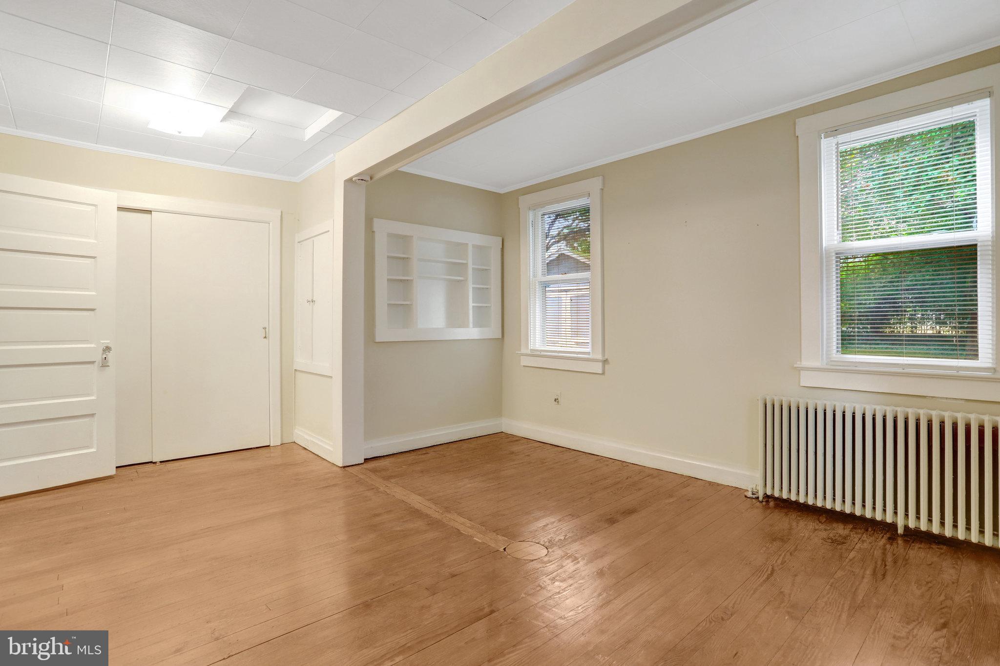 Real estate listing preview #14