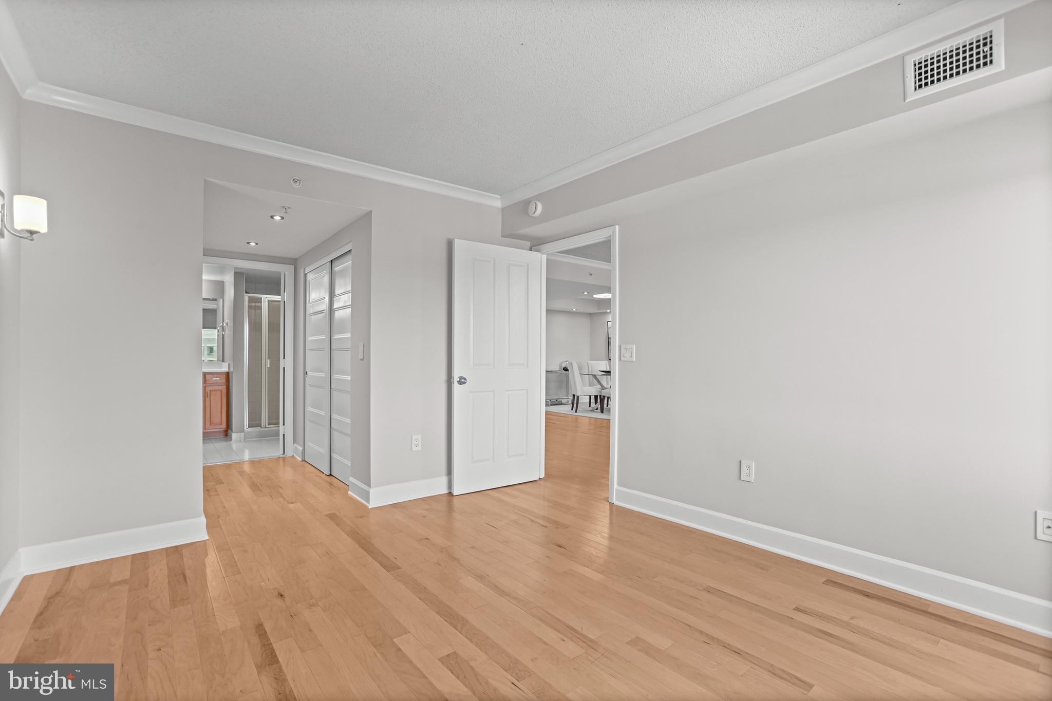 Real estate listing preview #23