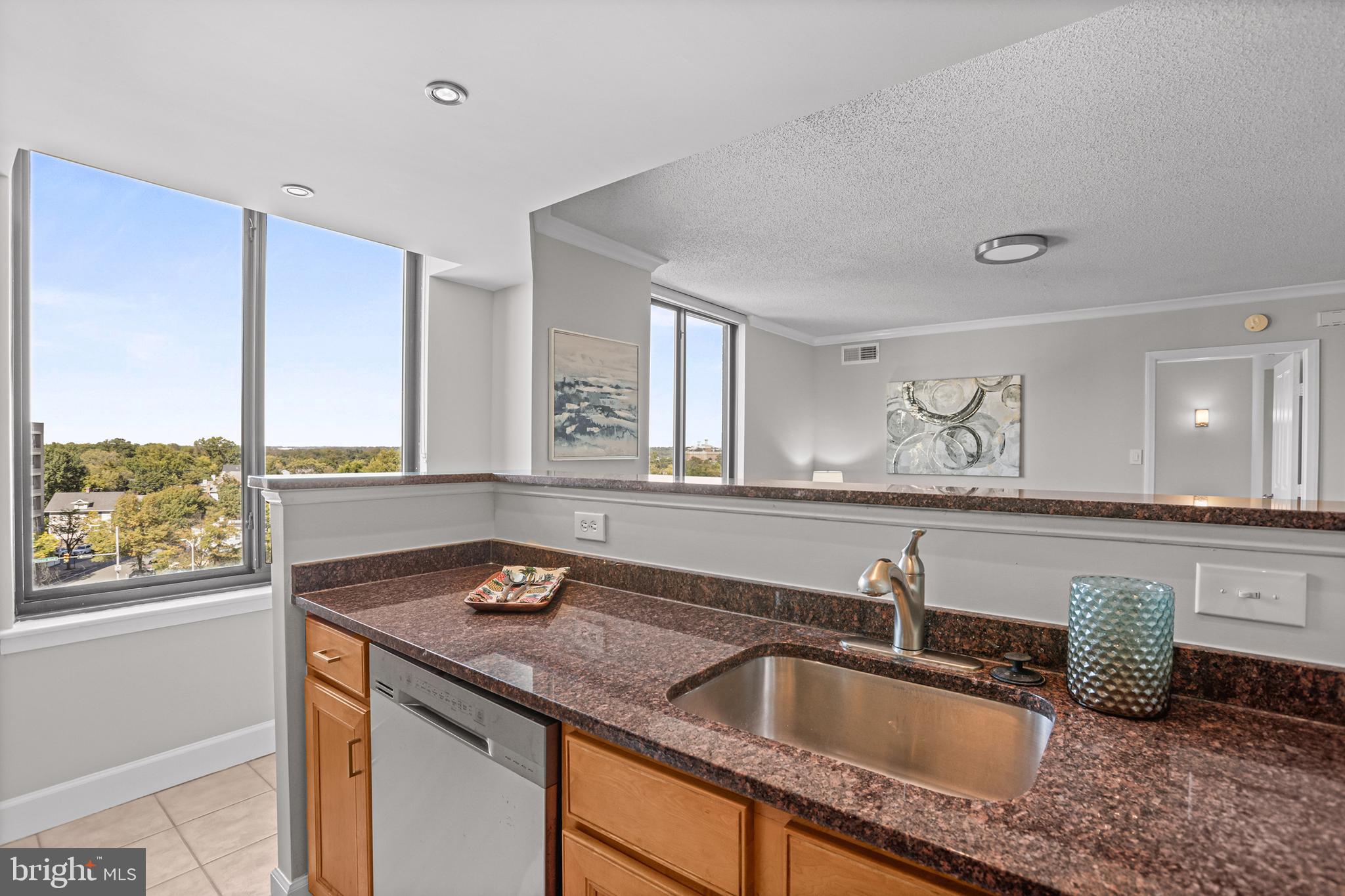 Real estate listing preview #10