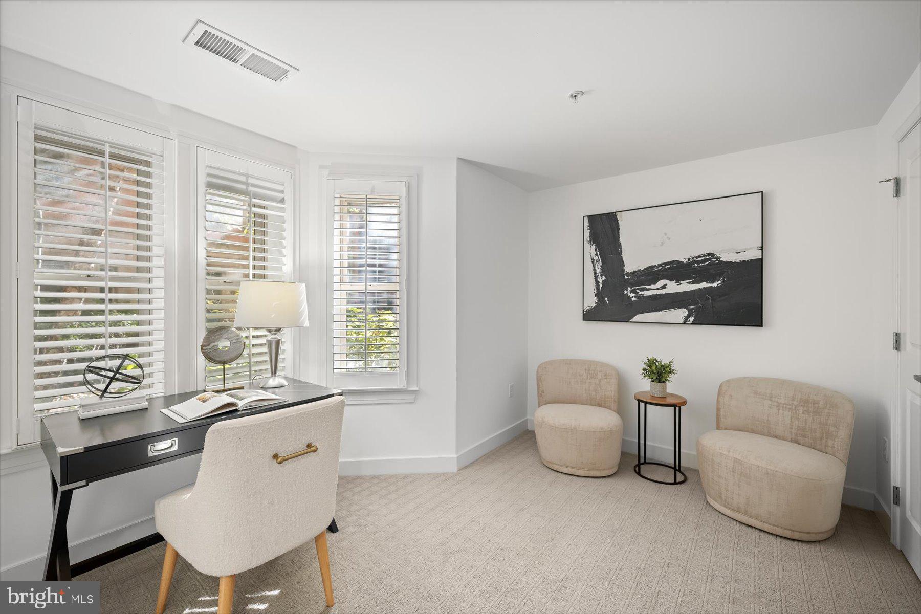 Real estate listing preview #8