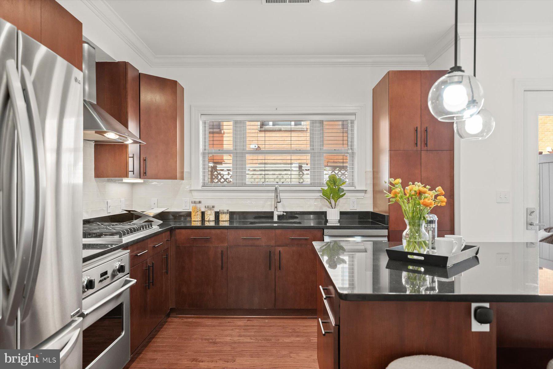 Real estate listing preview #13