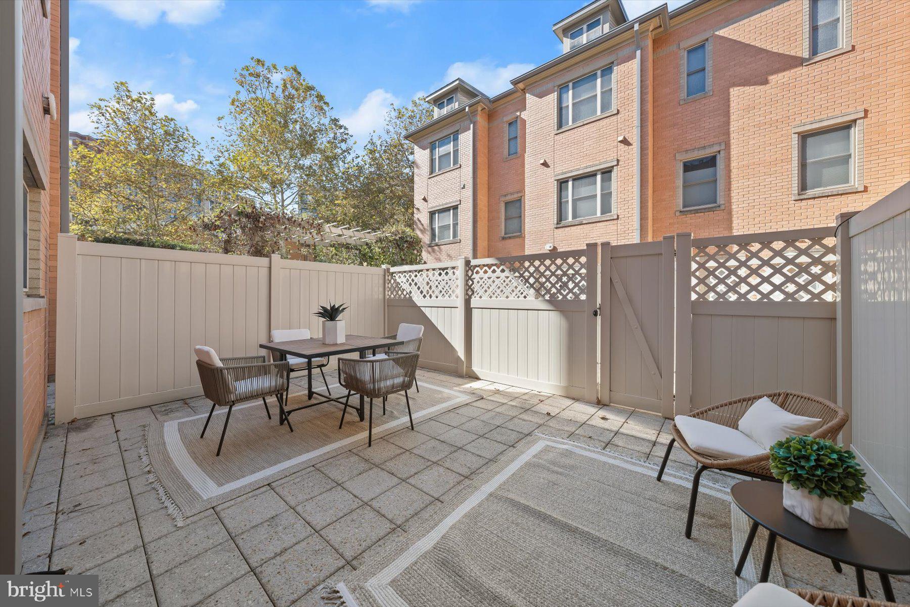 Real estate listing preview #16