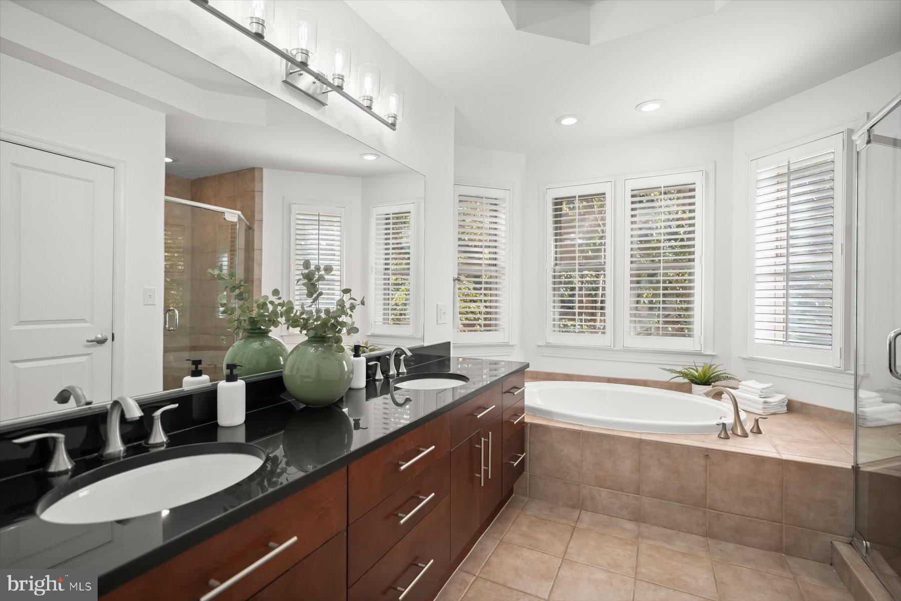 Real estate listing preview #32