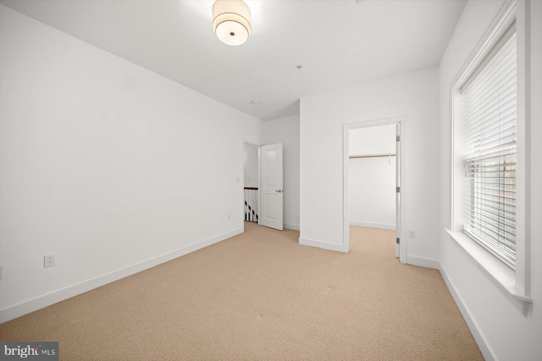 Real estate listing preview #38