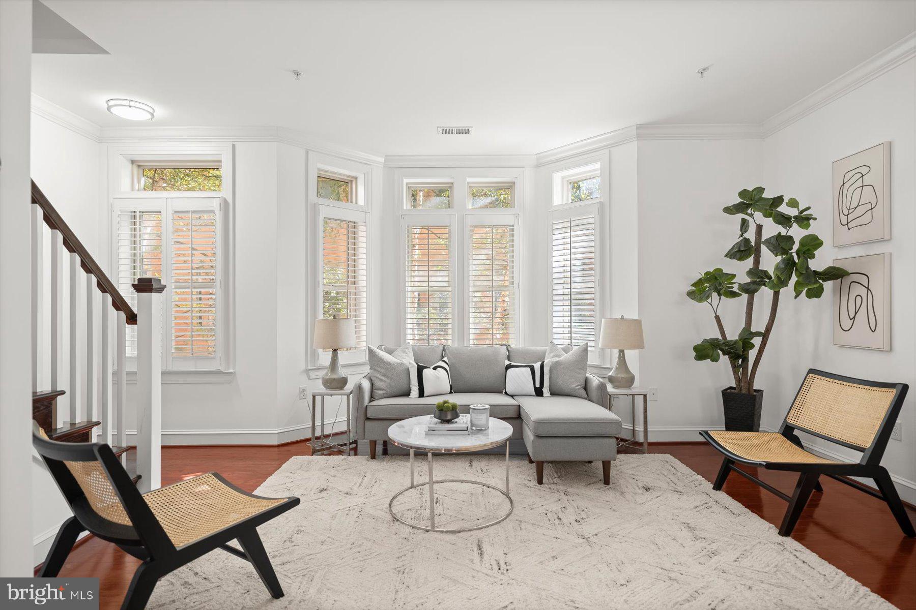 Real estate listing preview #24