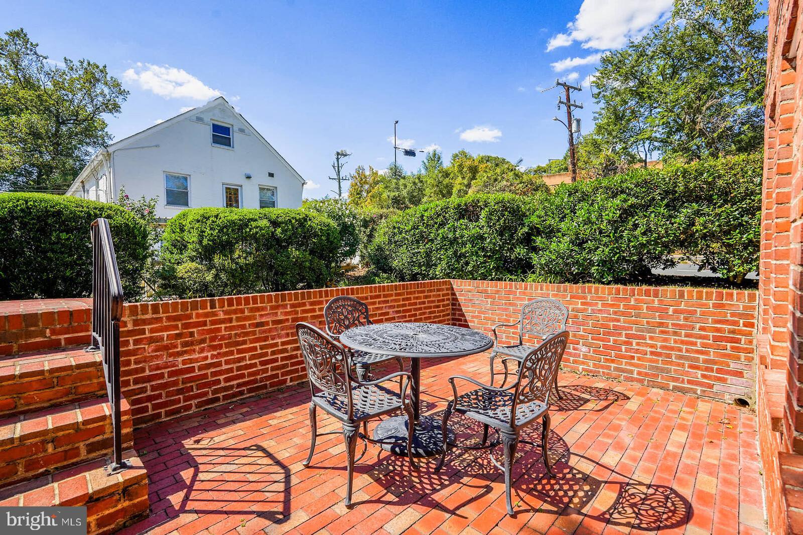 Real estate listing preview #32