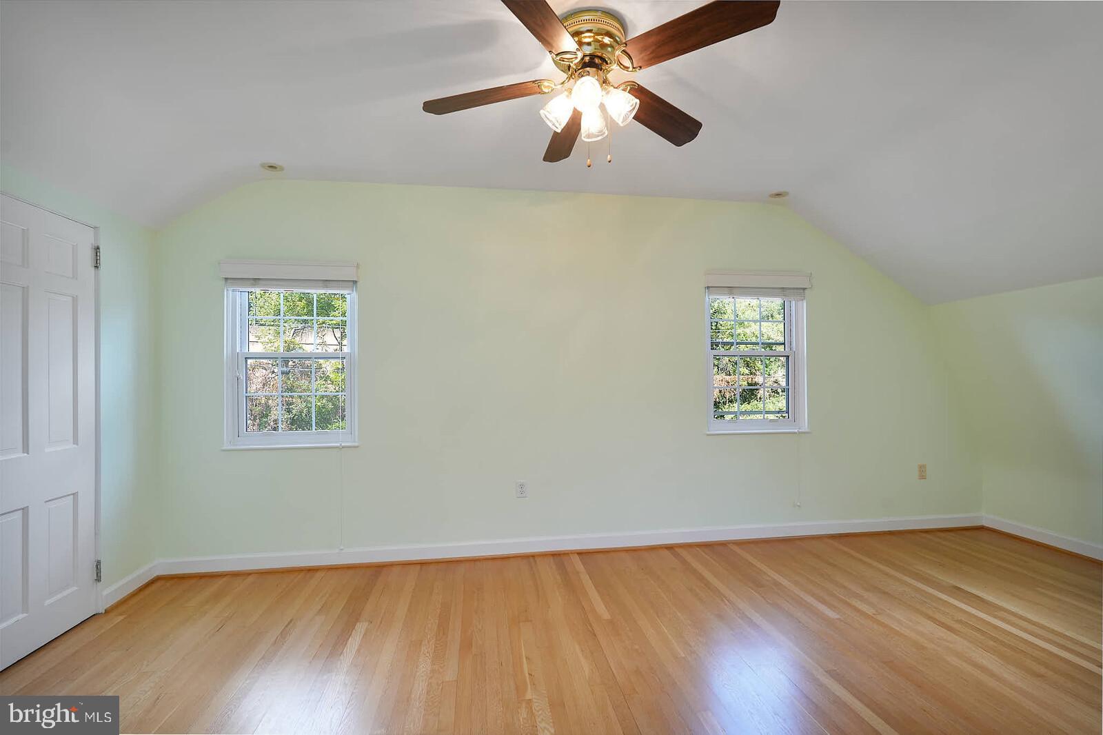 Real estate listing preview #24