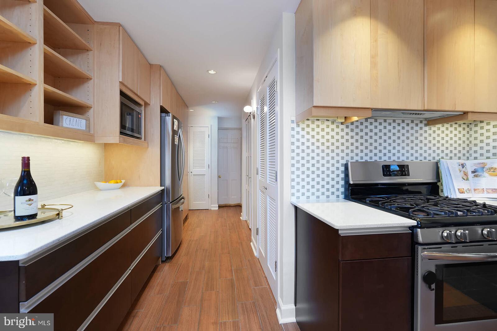 Real estate listing preview #16