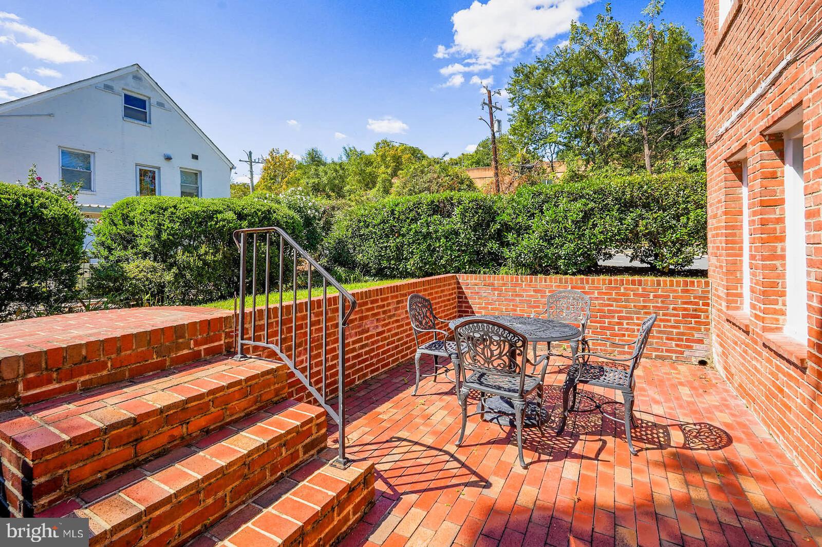 Real estate listing preview #34