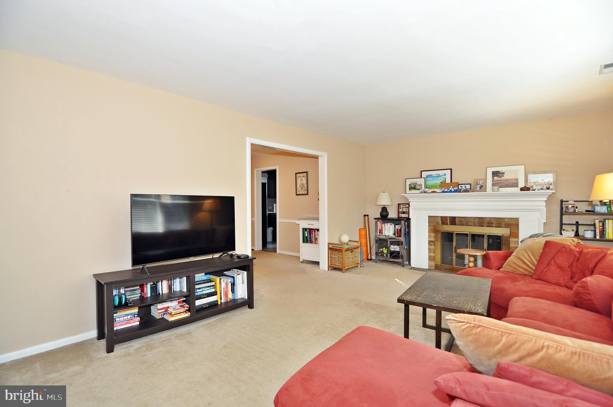 Real estate listing preview #2