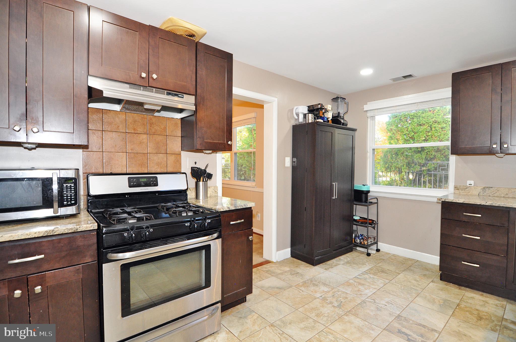 Real estate listing preview #10