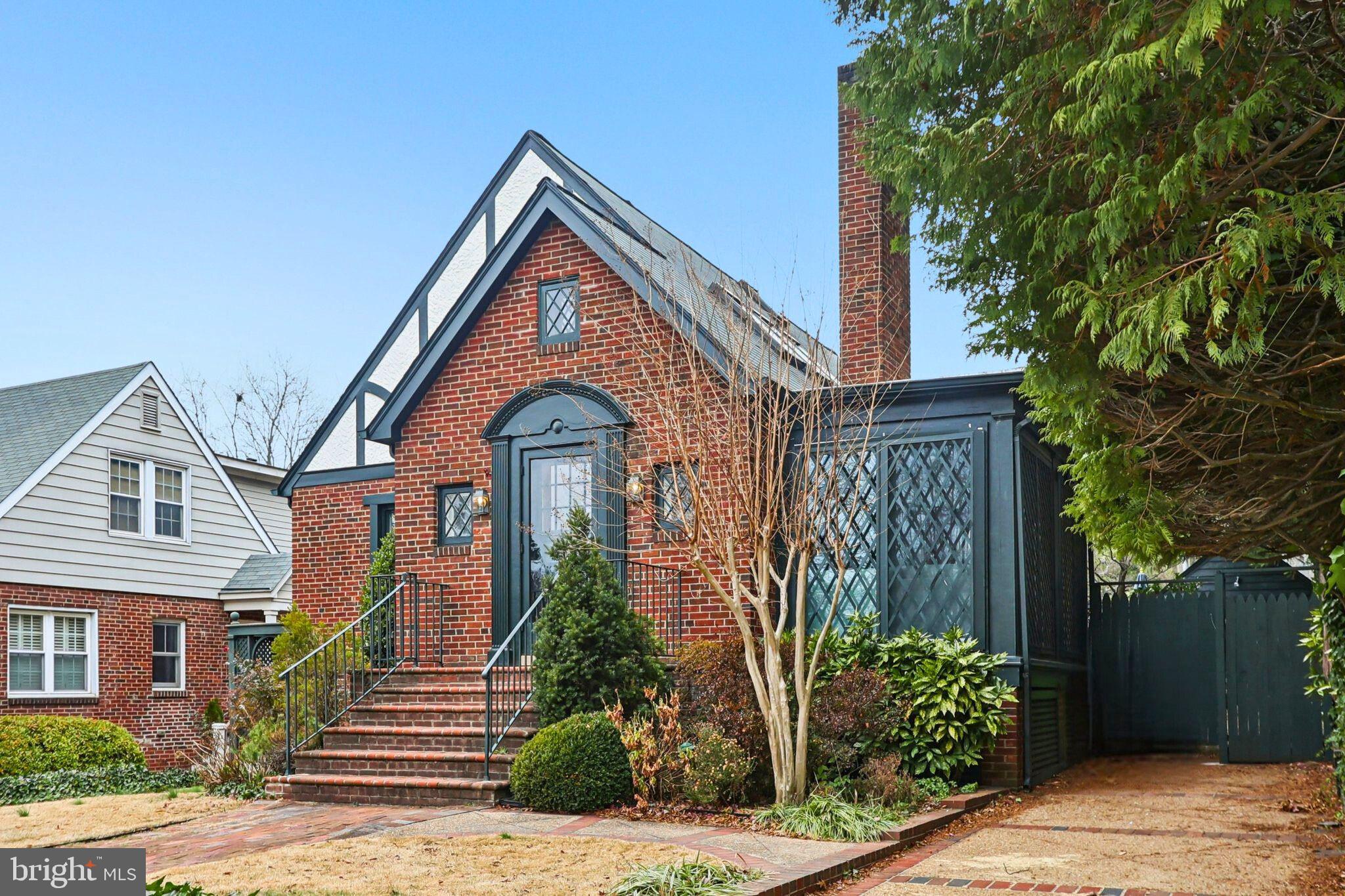 Real estate listing preview #2