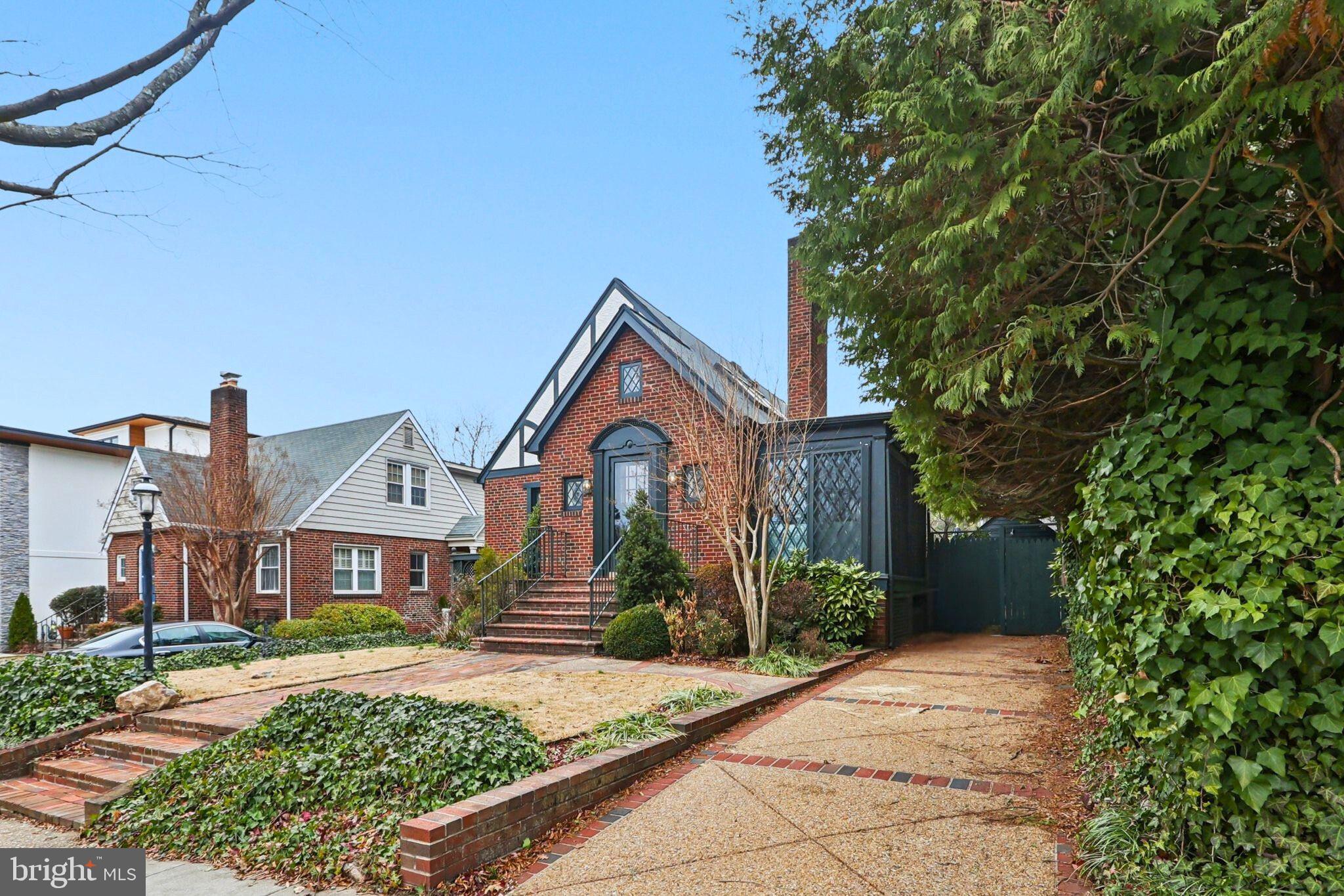 Real estate listing preview #3