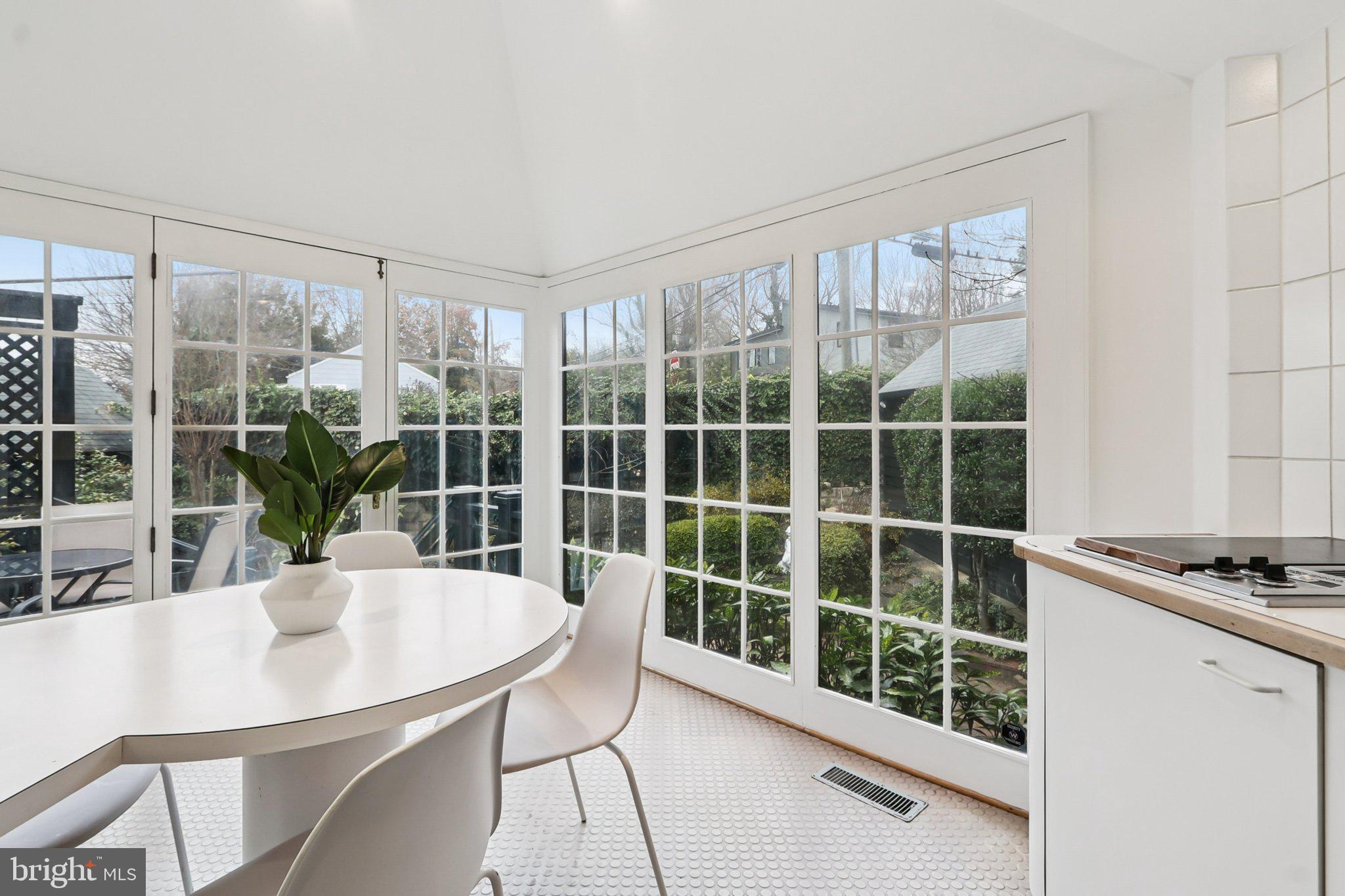 Real estate listing preview #18