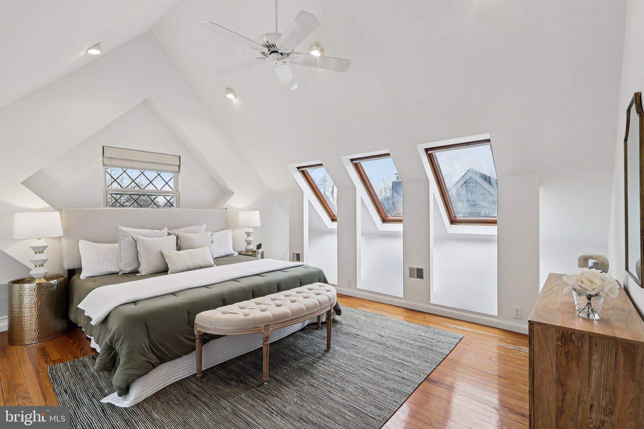 Real estate listing preview #32