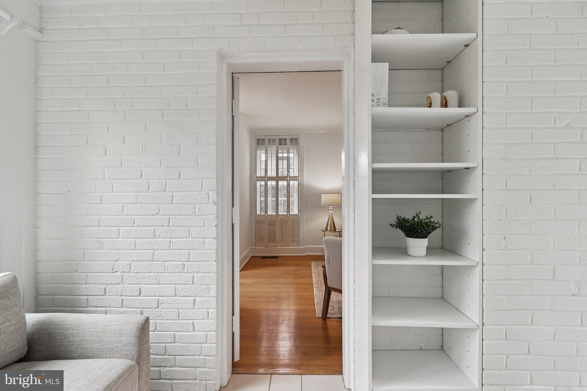 Real estate listing preview #23