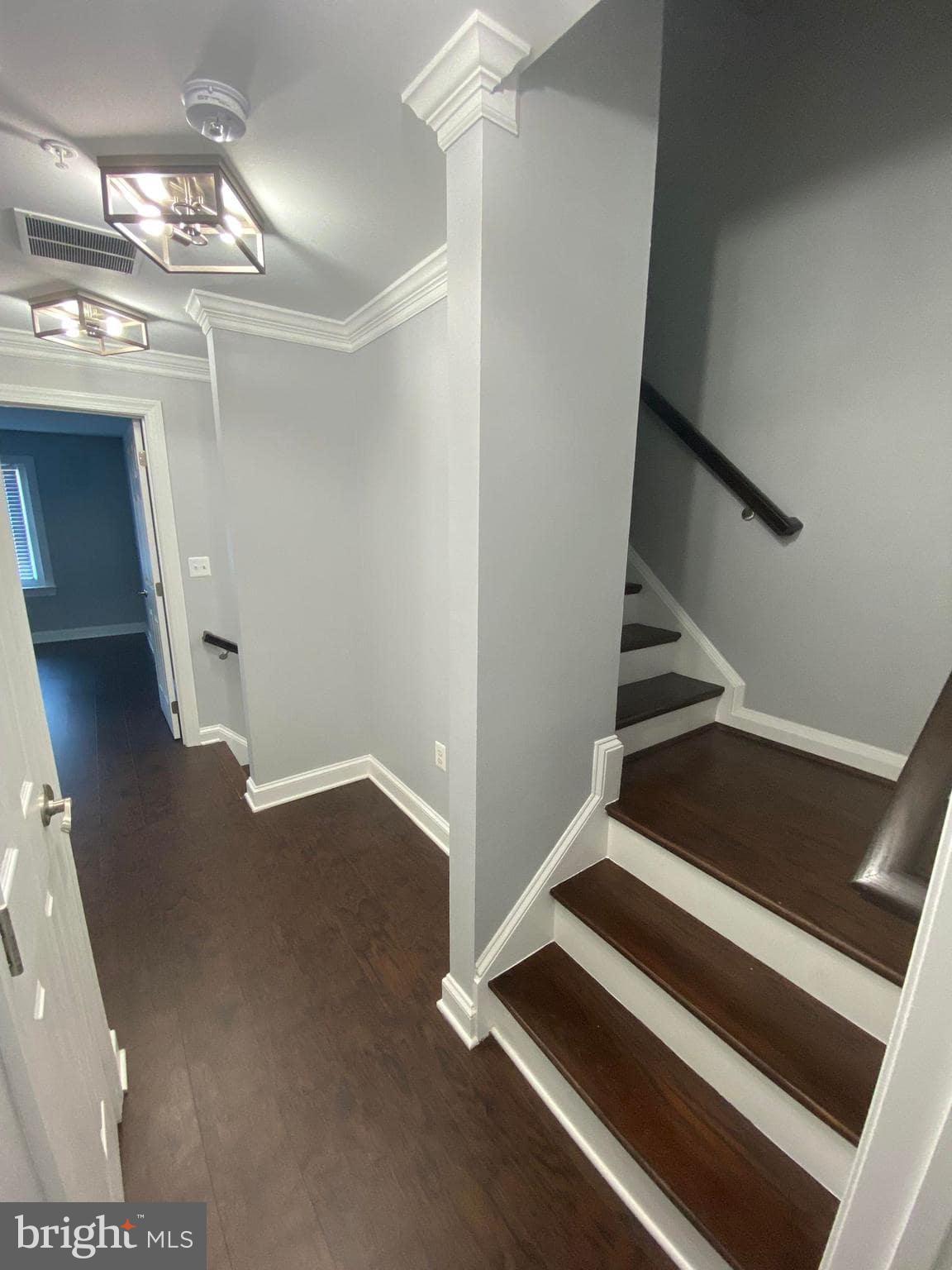 Real estate listing preview #10