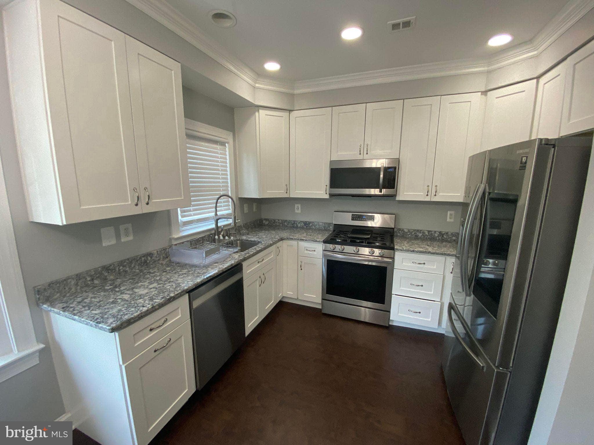 Real estate listing preview #18