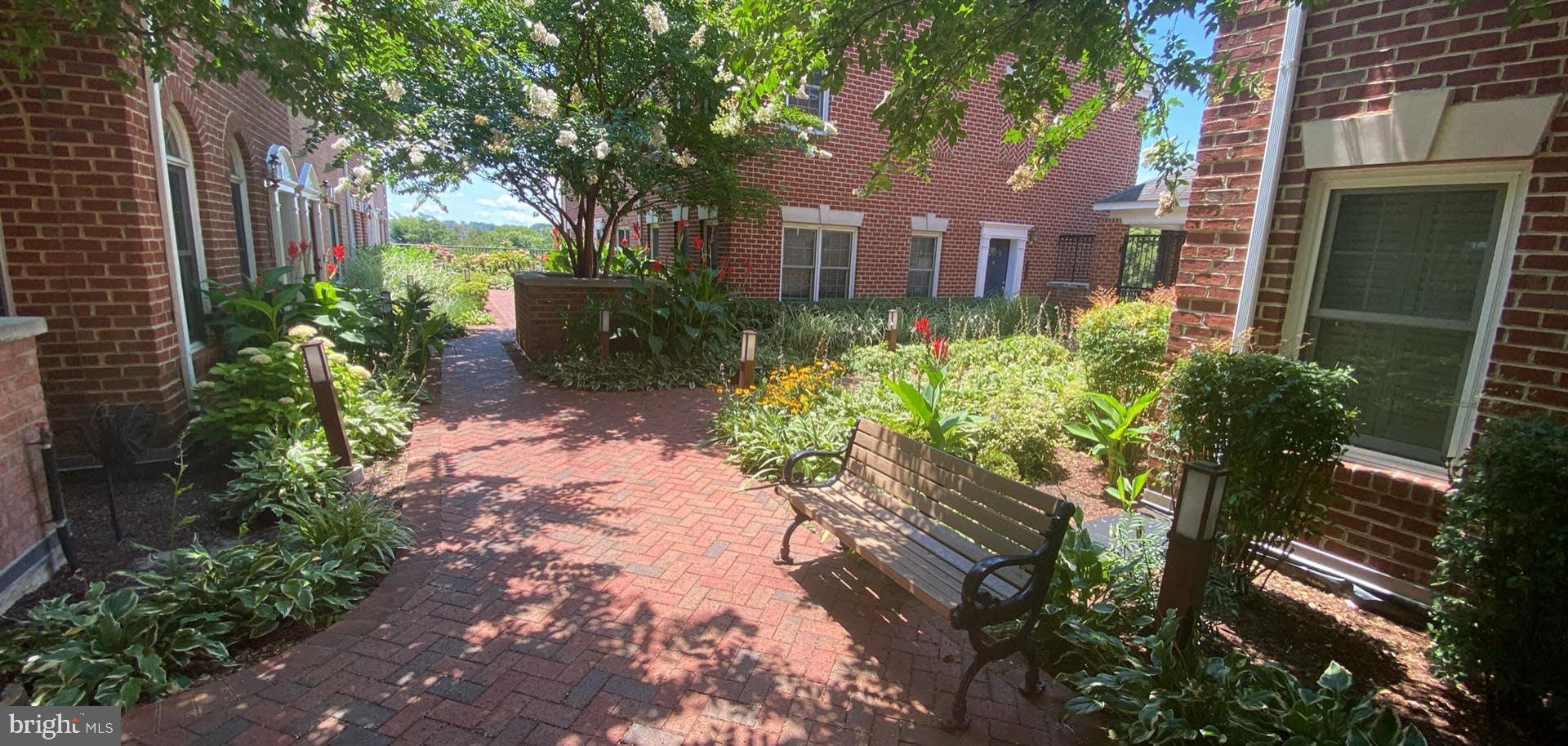 Real estate listing preview #1