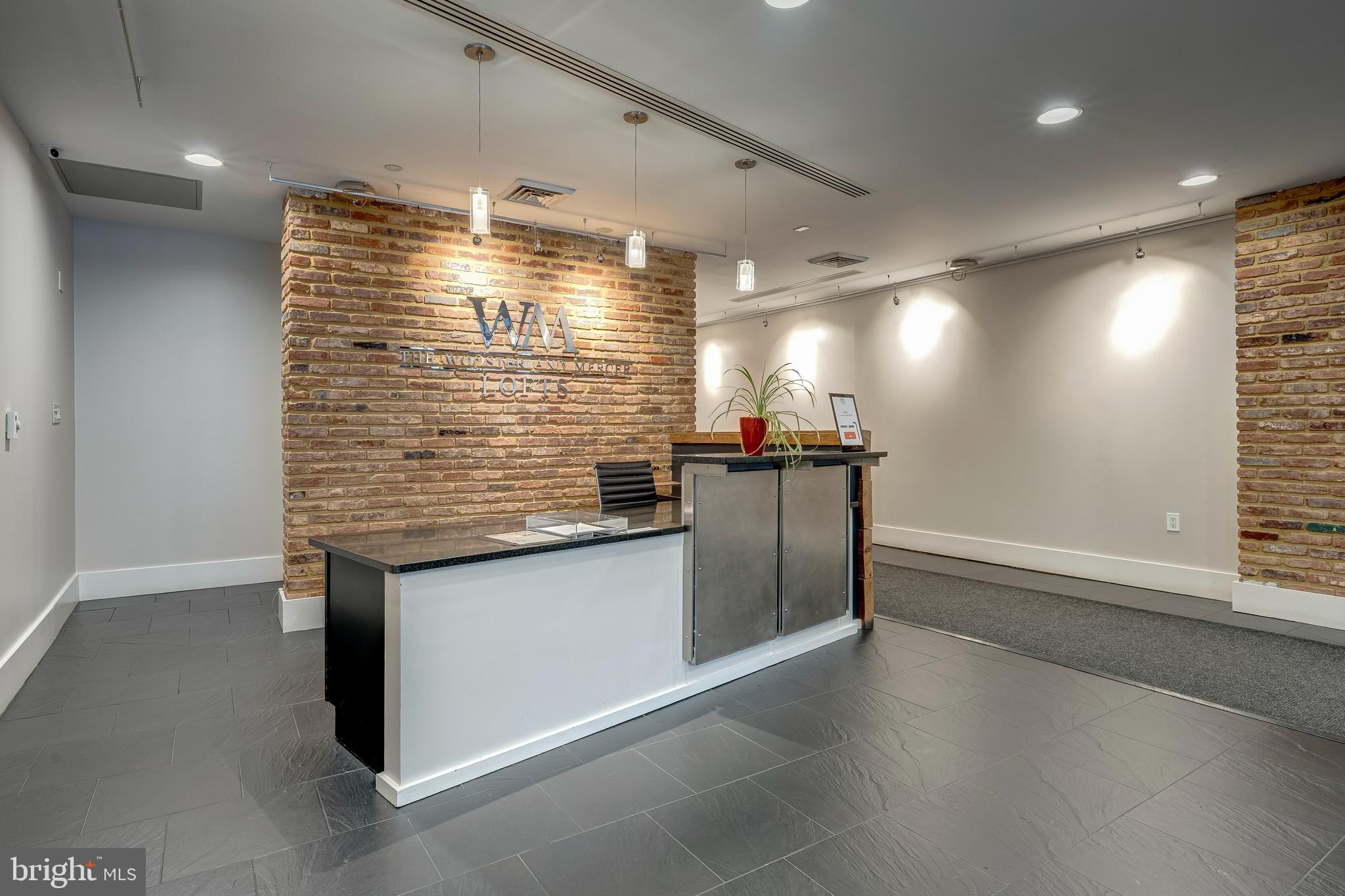 Real estate listing preview #5