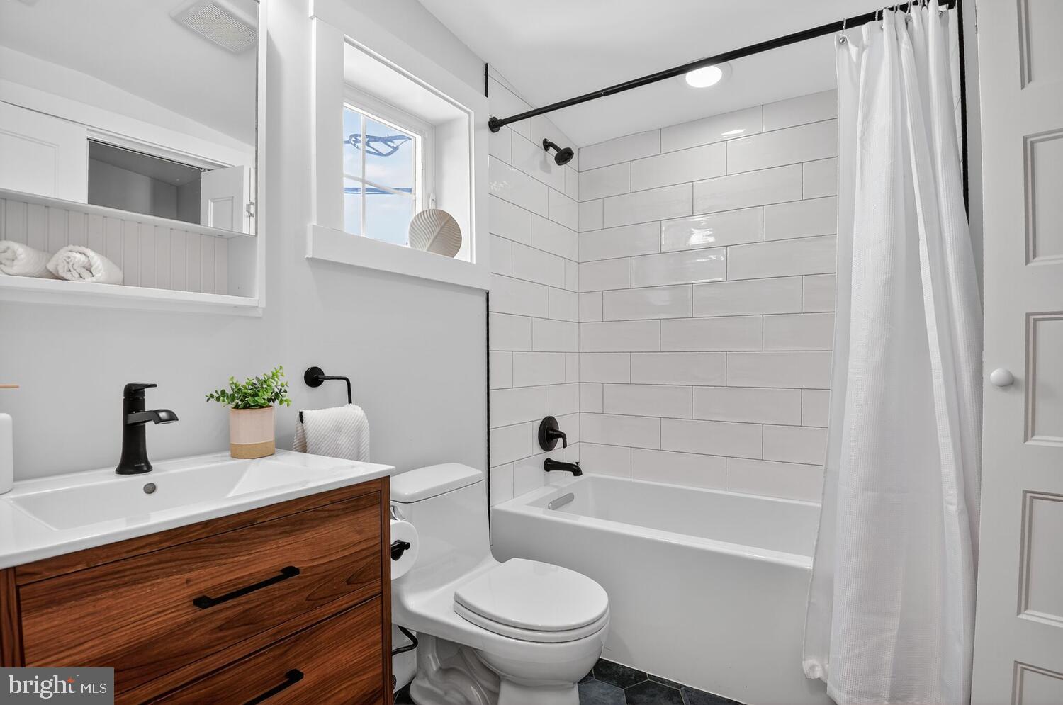 Real estate listing preview #17