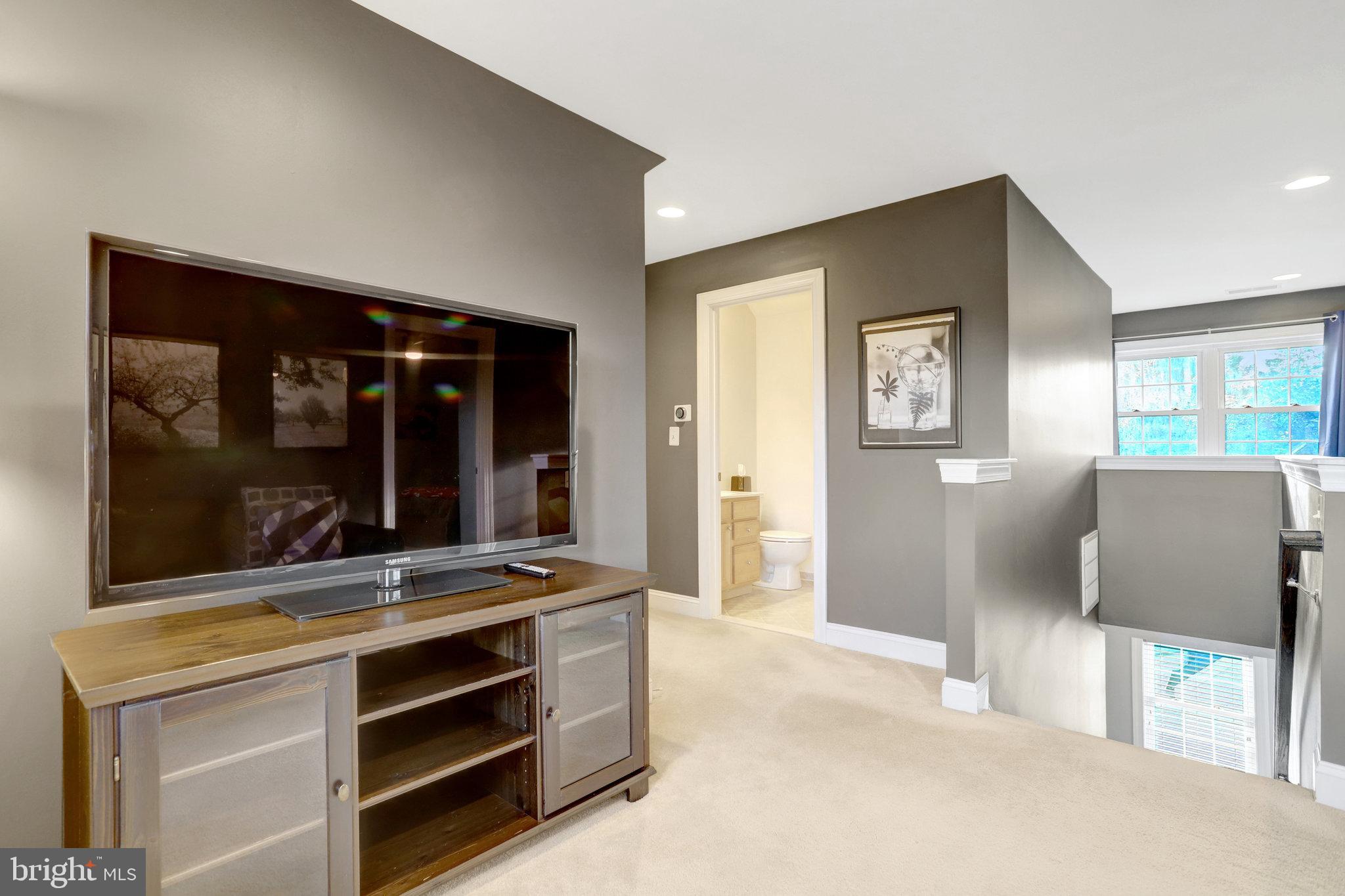 Real estate listing preview #28