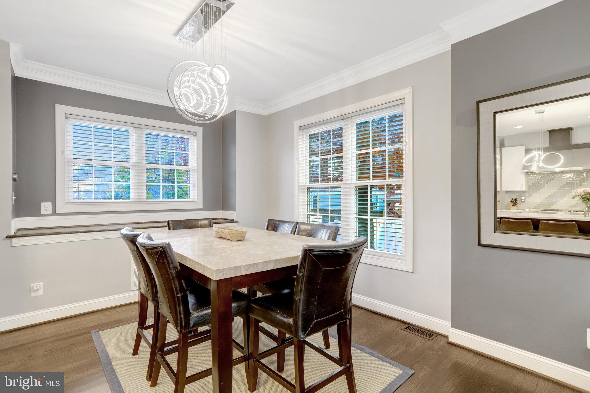 Real estate listing preview #8