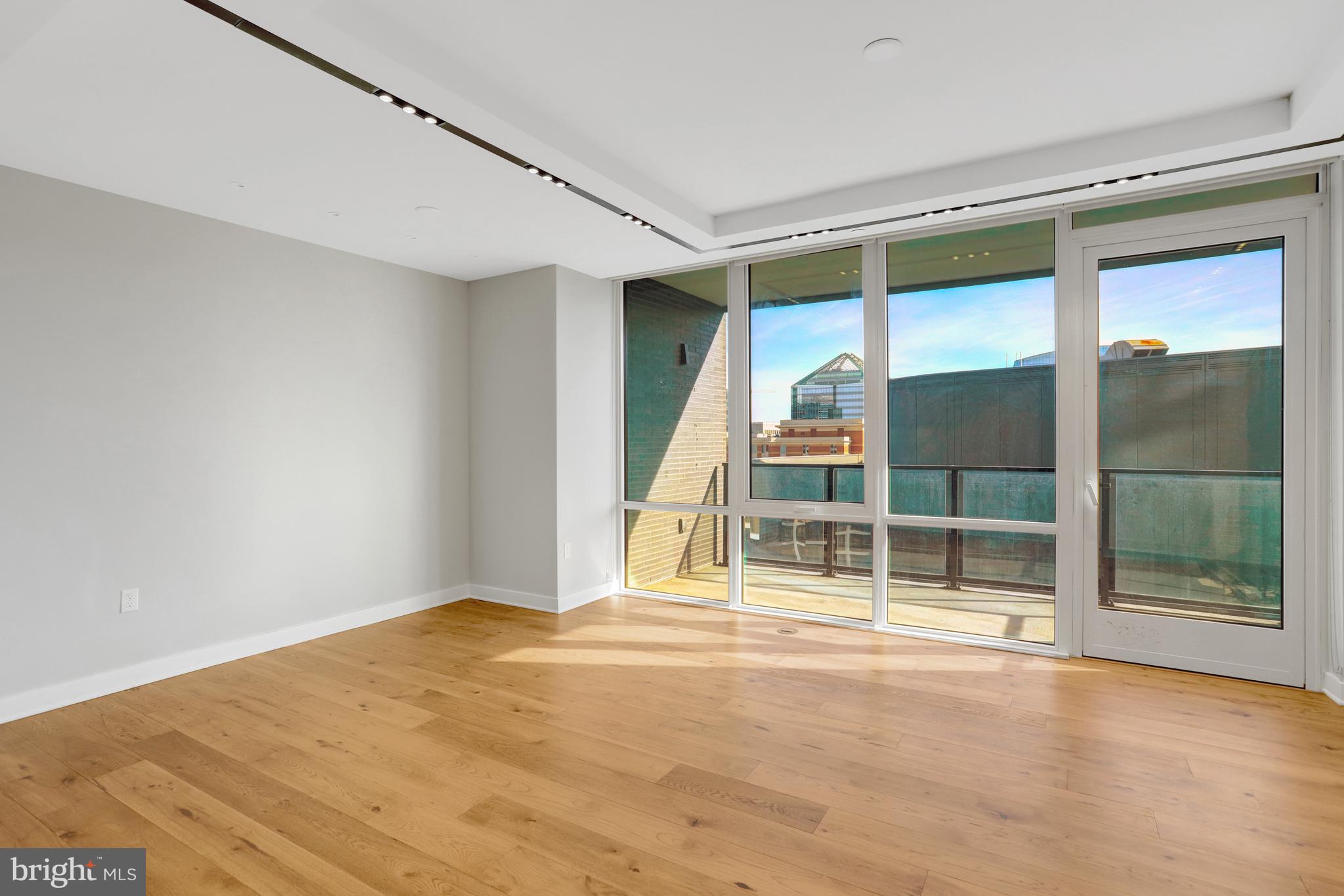 Real estate listing preview #15