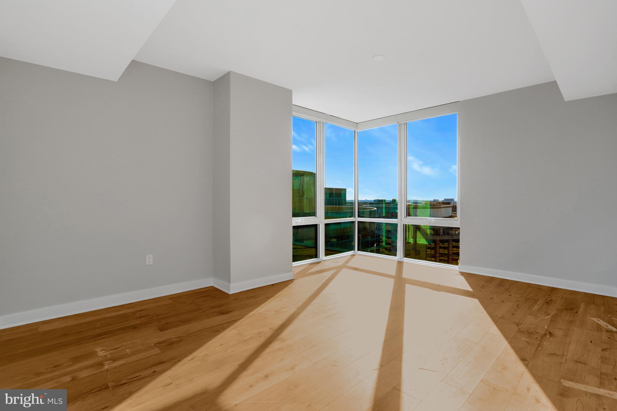 Real estate listing preview #23