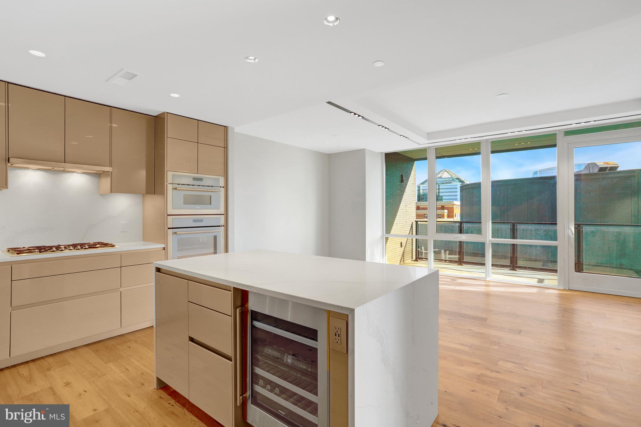 Real estate listing preview #7