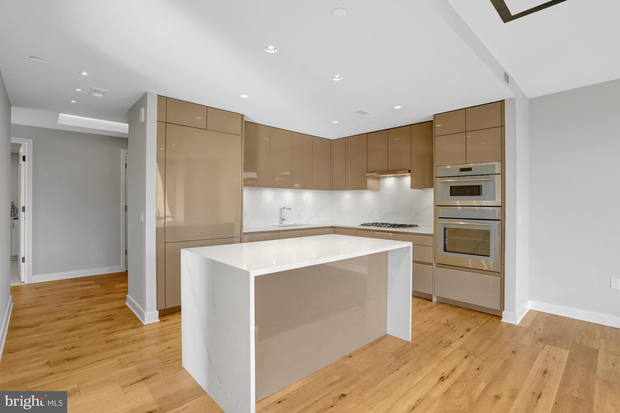 Real estate listing preview #5