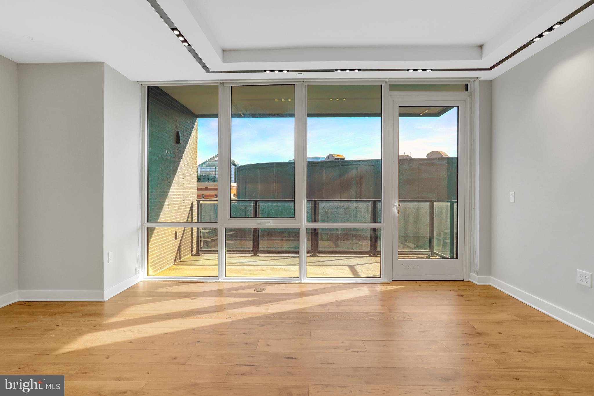 Real estate listing preview #16