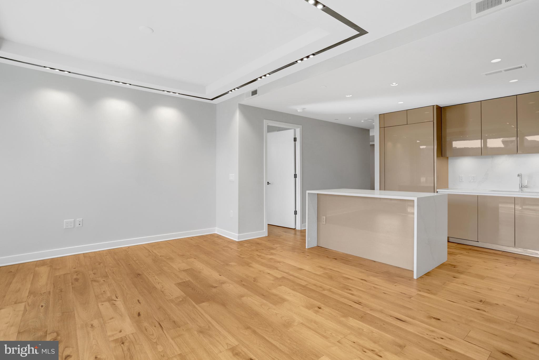 Real estate listing preview #11