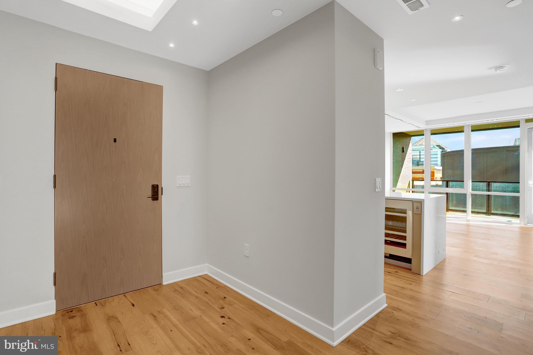 Real estate listing preview #4