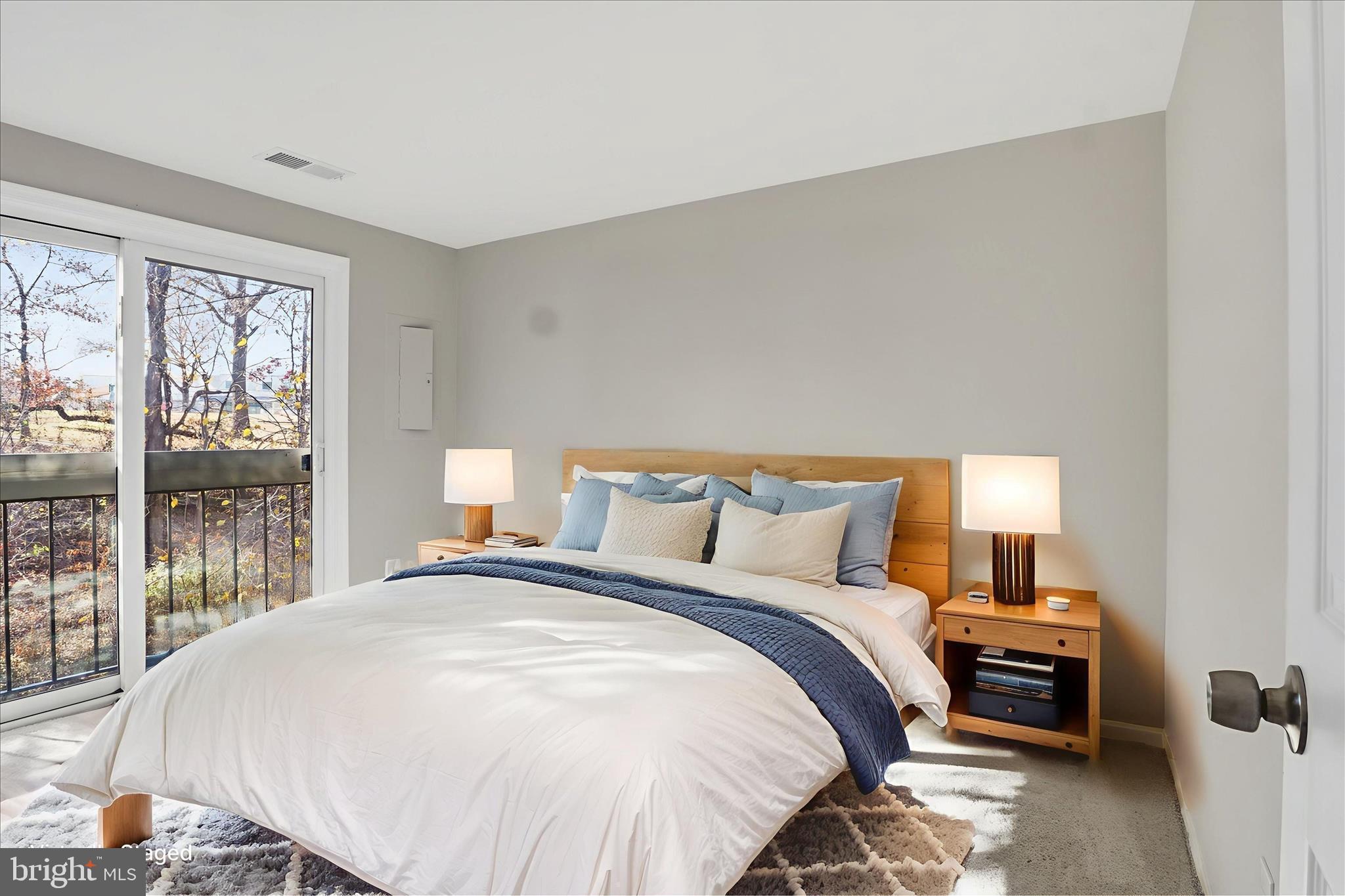 Real estate listing preview #14