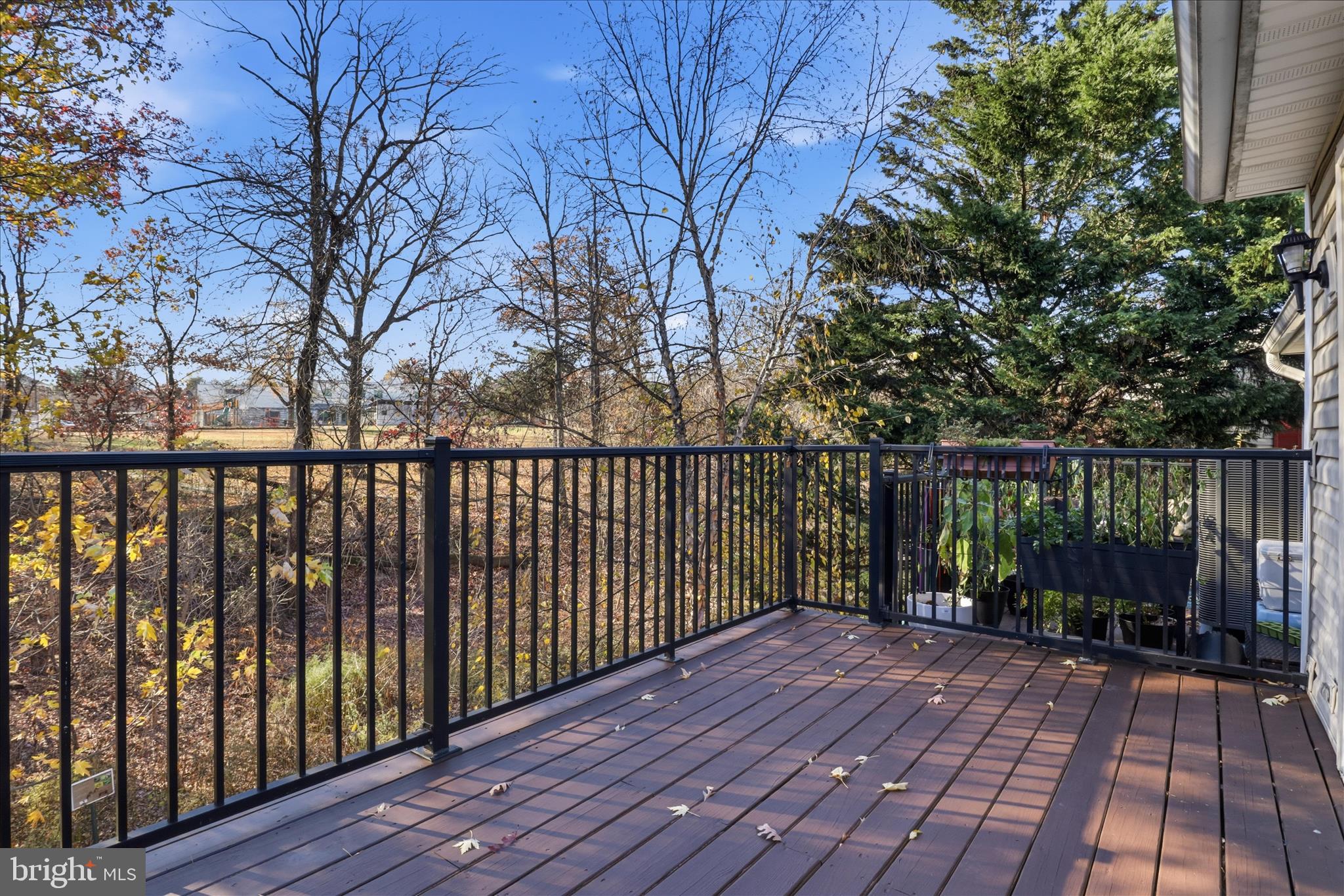 Real estate listing preview #24