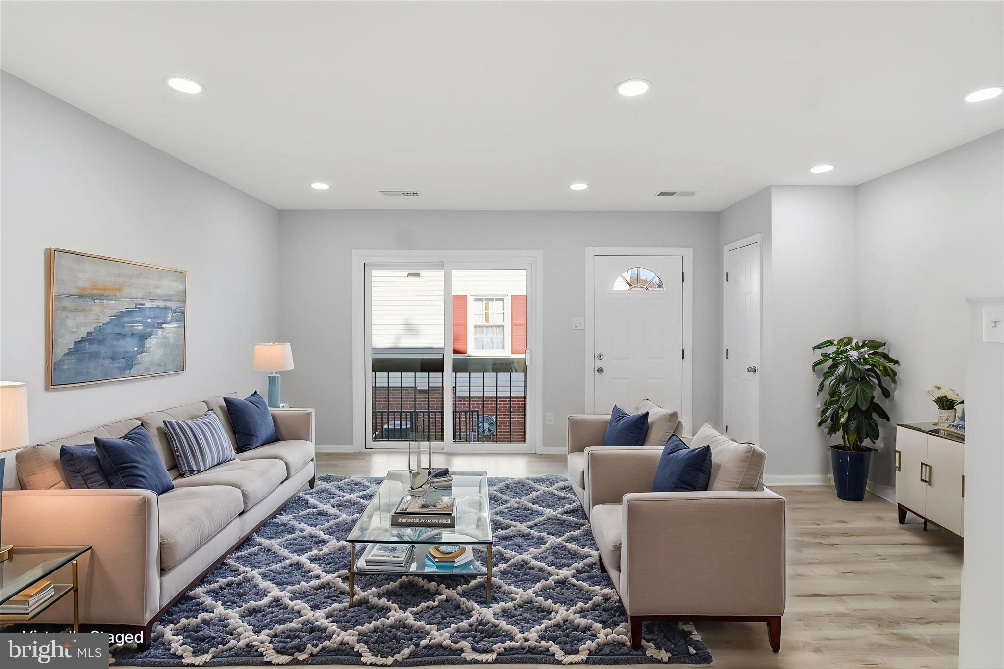 Real estate listing preview #9