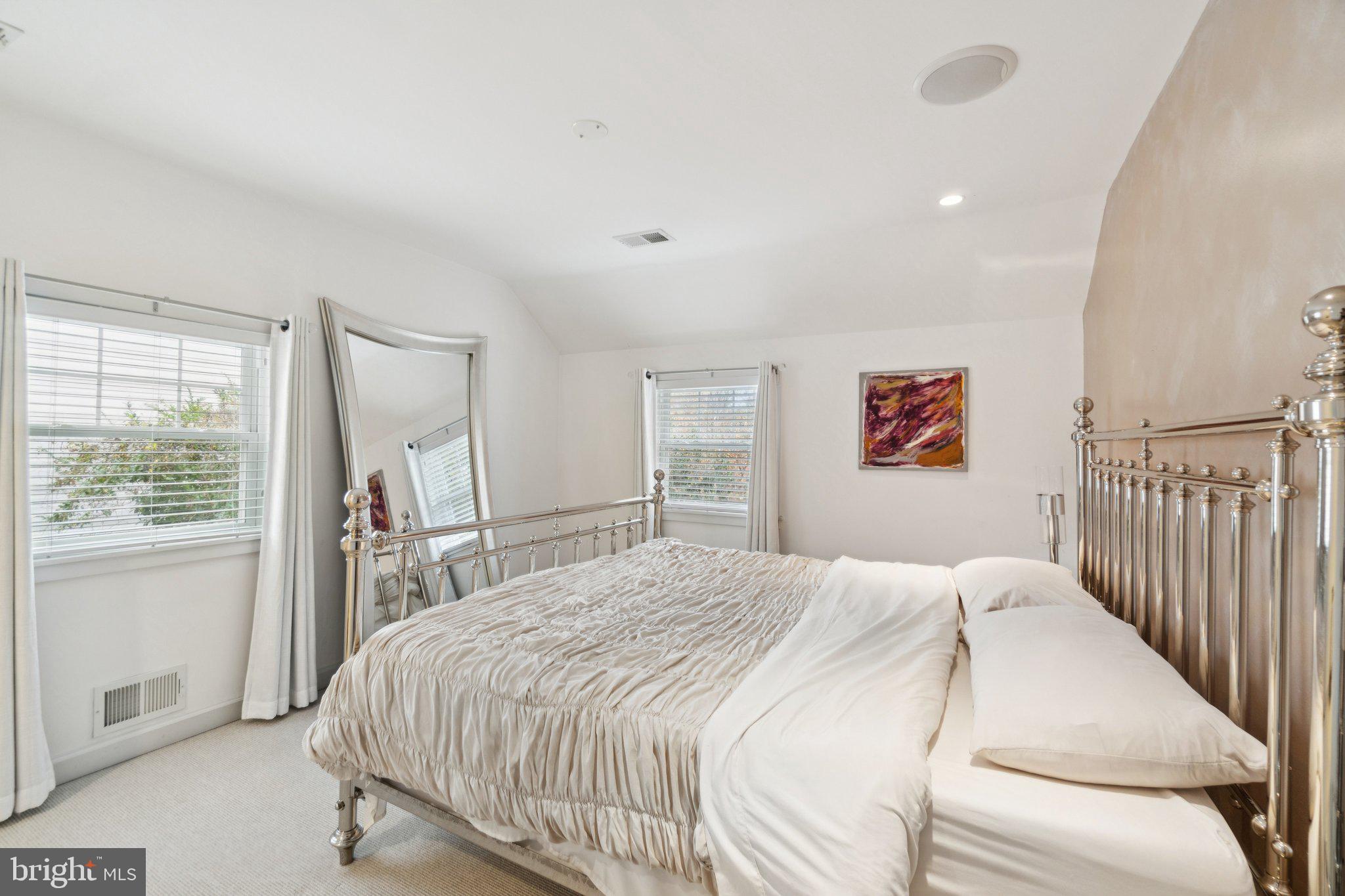 Real estate listing preview #18