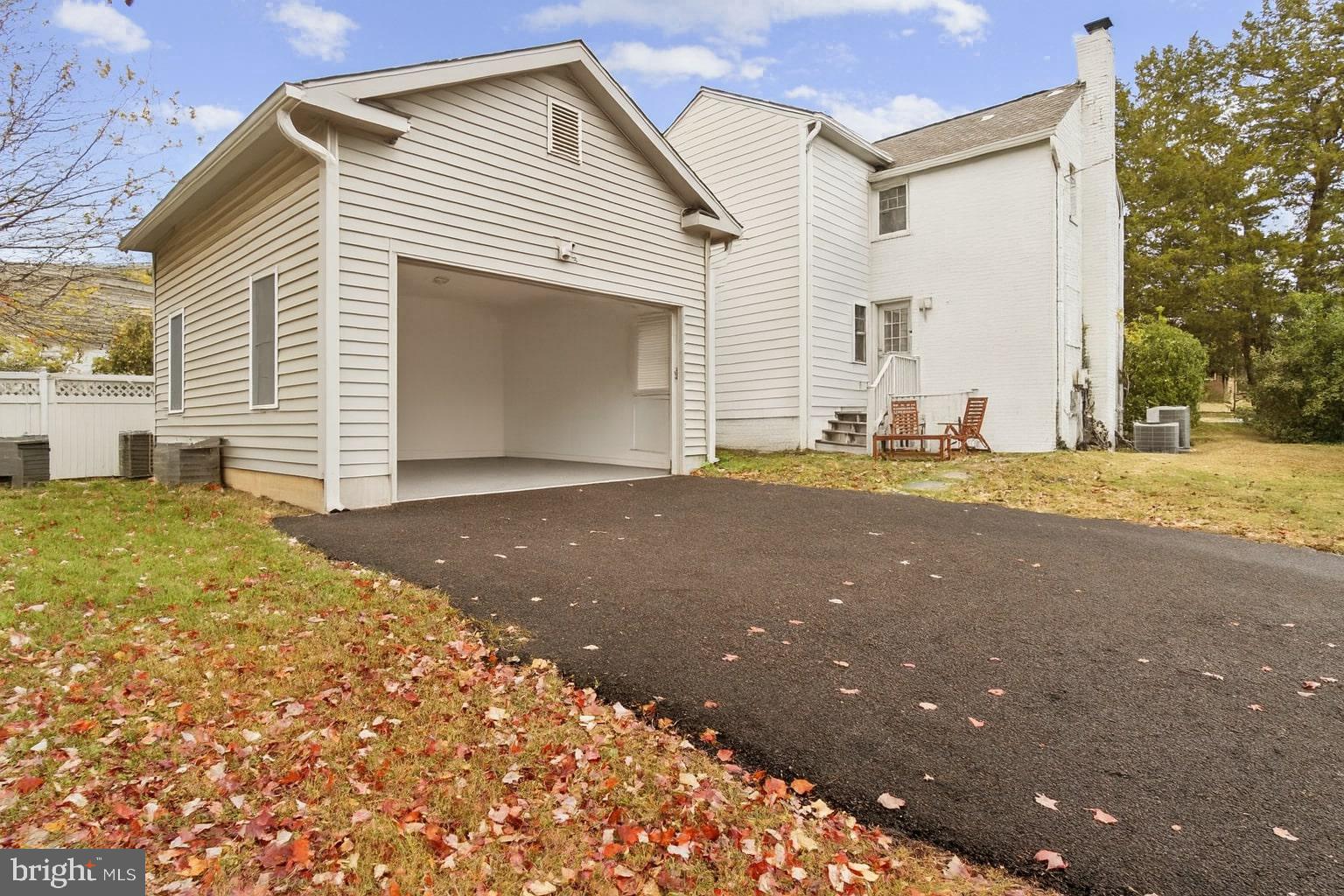 Real estate listing preview #32