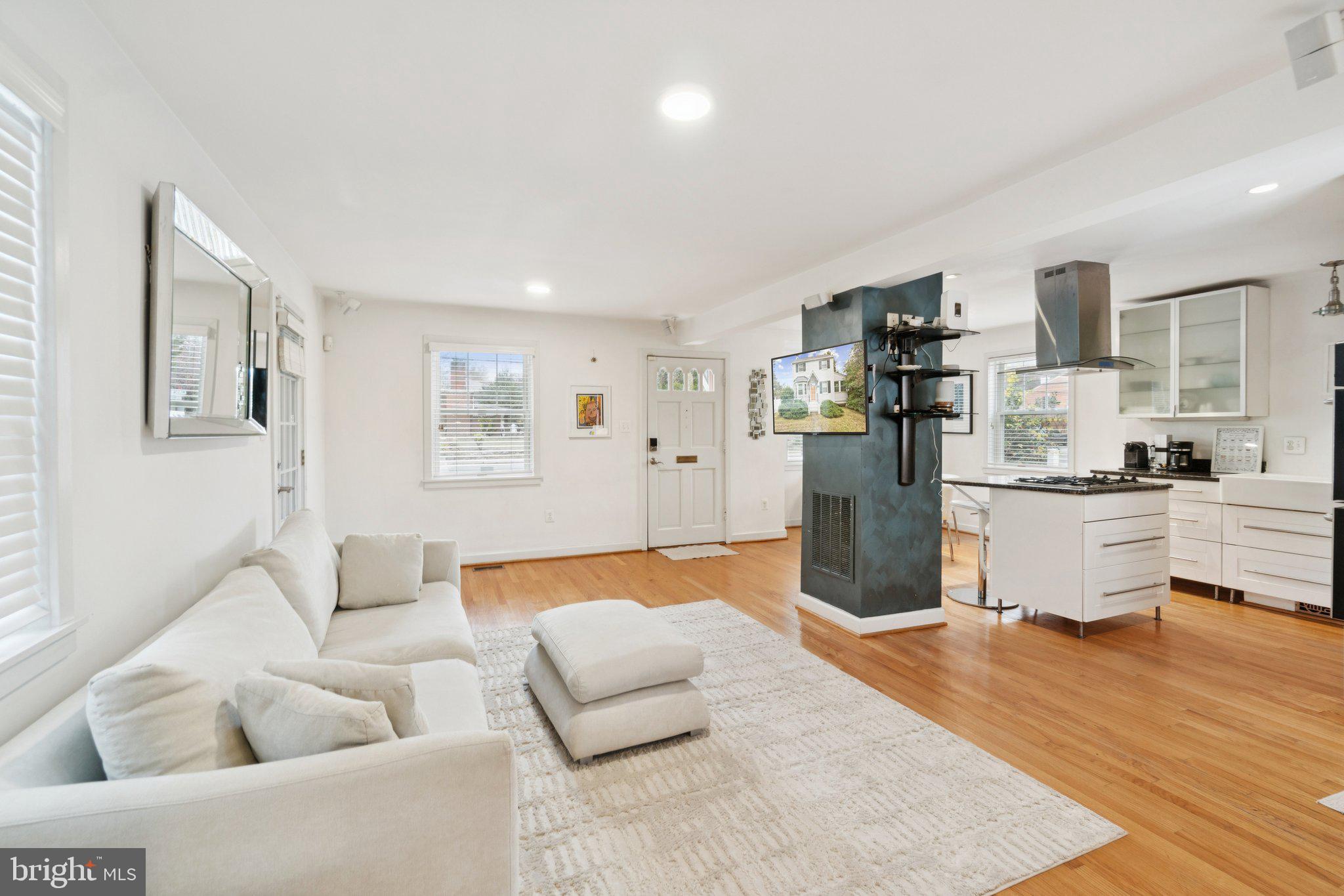 Real estate listing preview #5